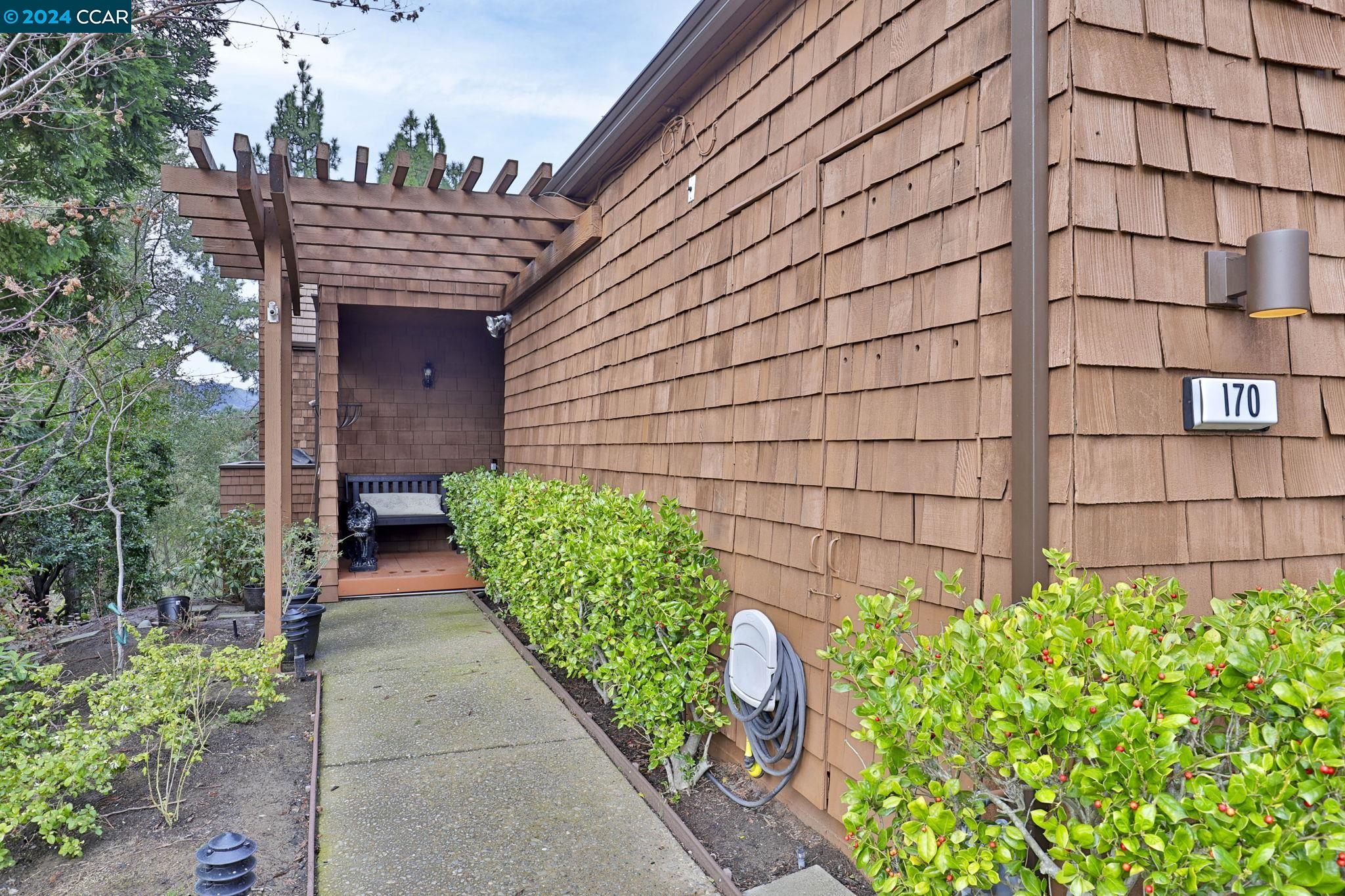 170 Ravenhill Rd
