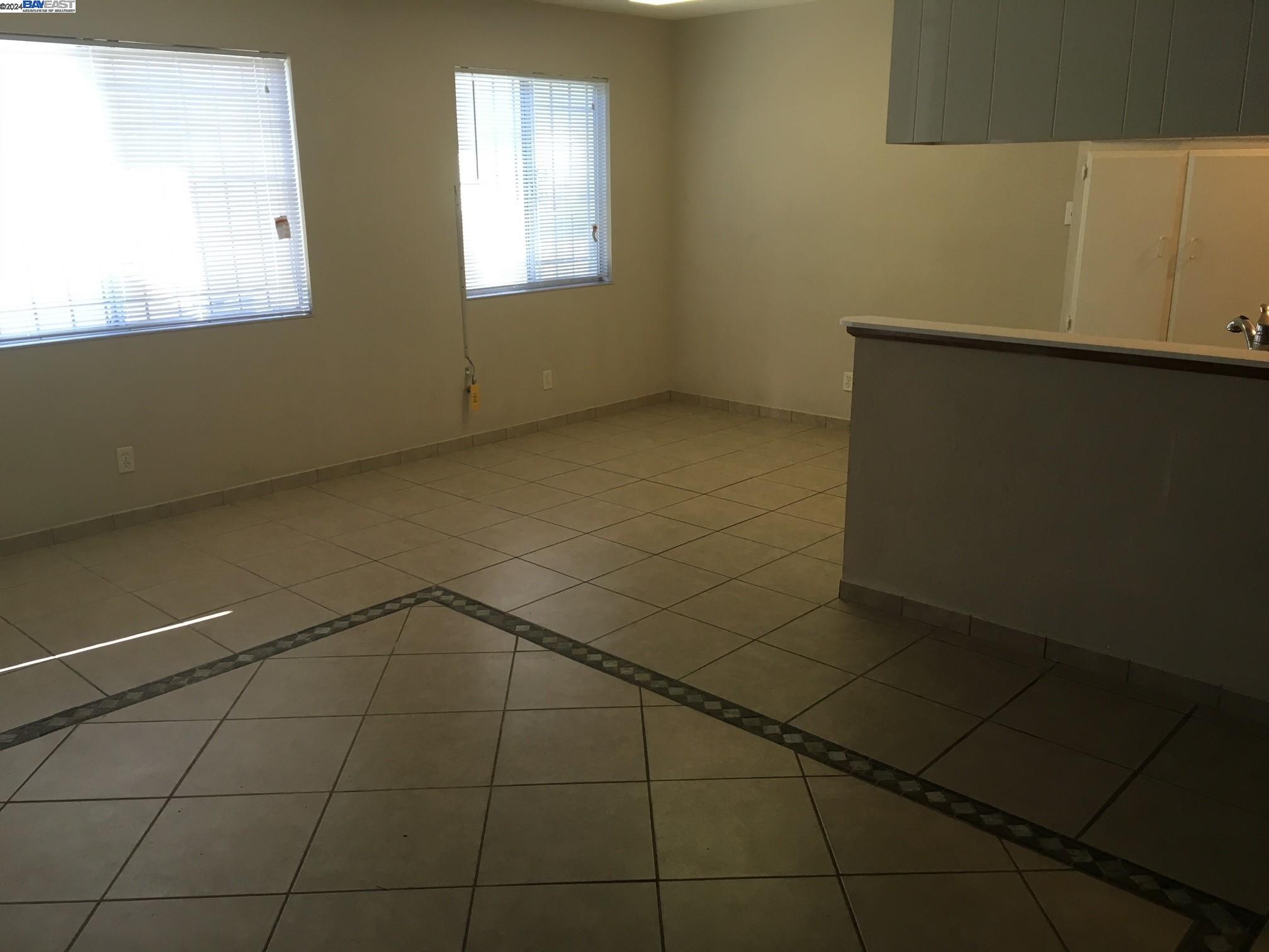 2208 Peppertree Way # 2