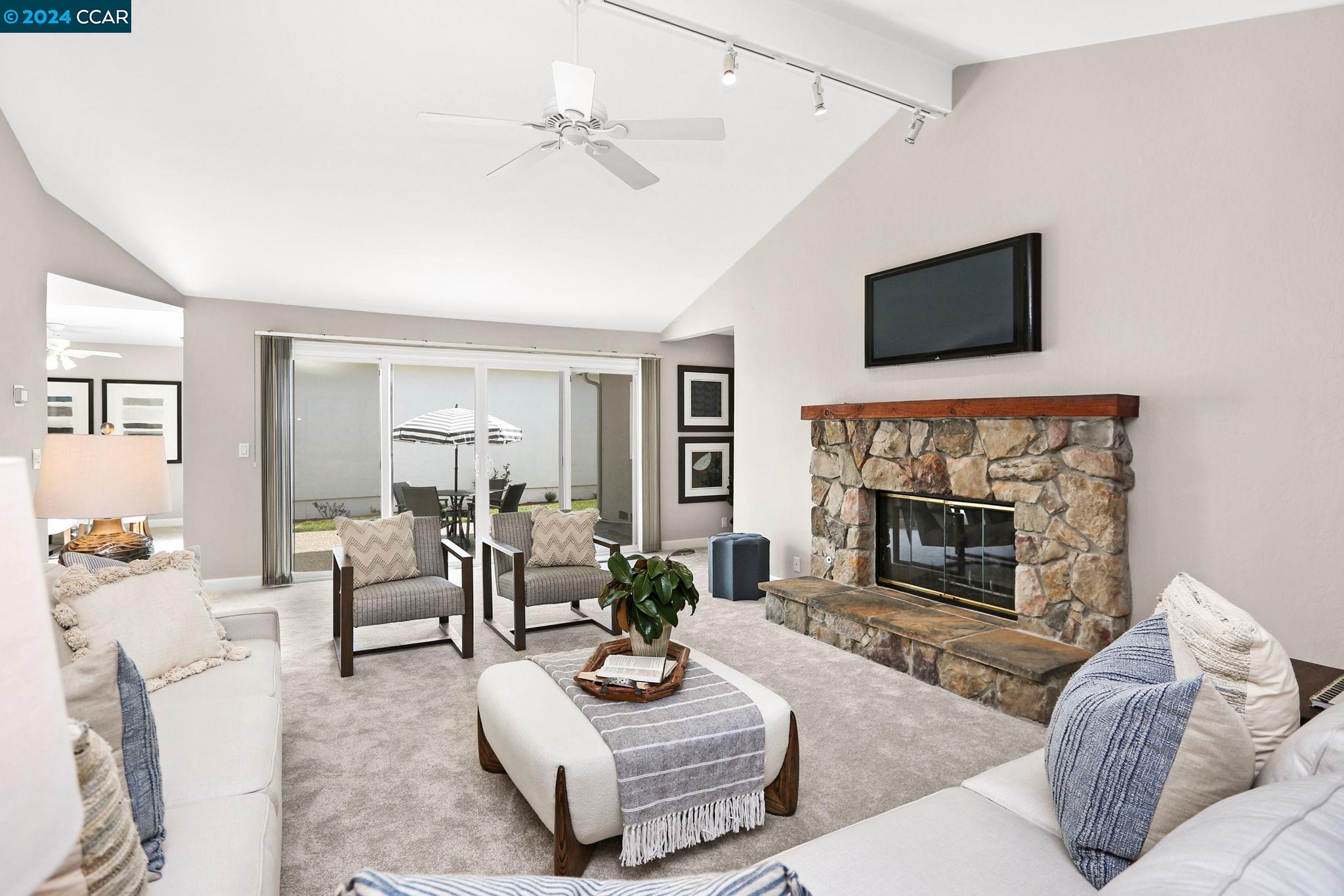 740 Senca Ct
