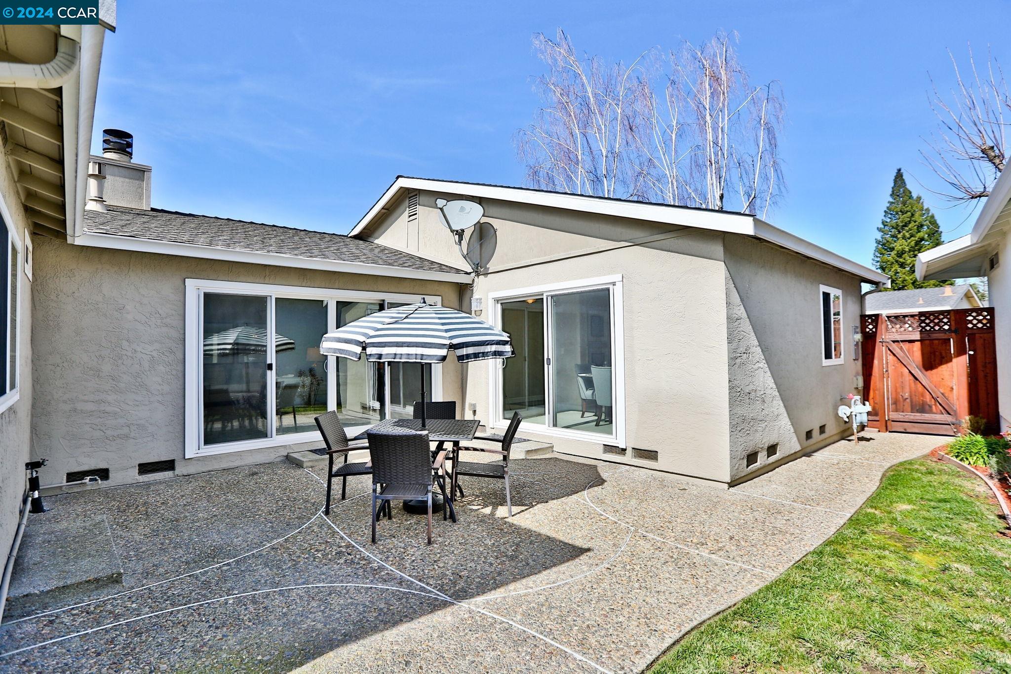 740 Senca Ct