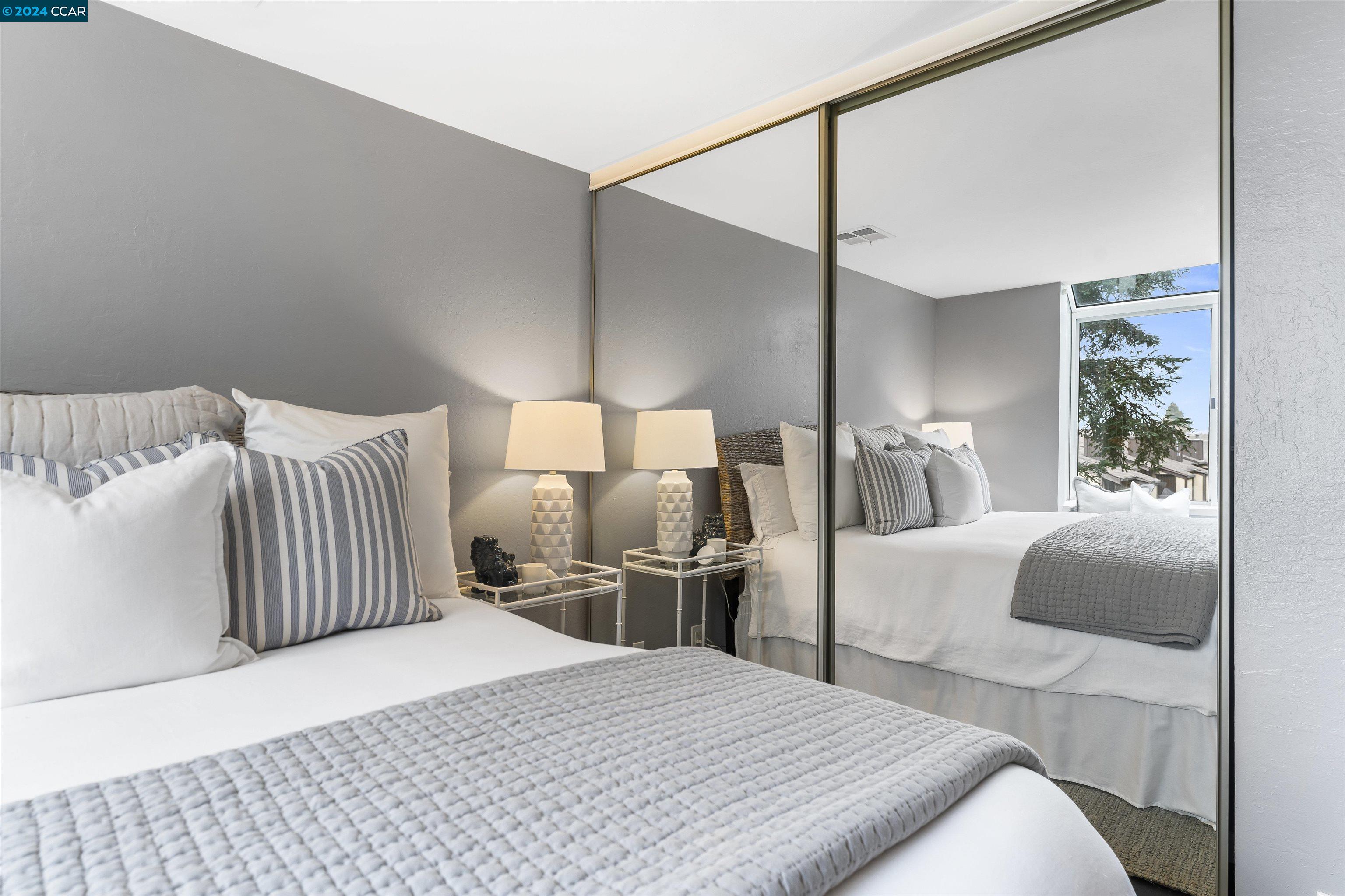 3173 Wayside Plaza # 204