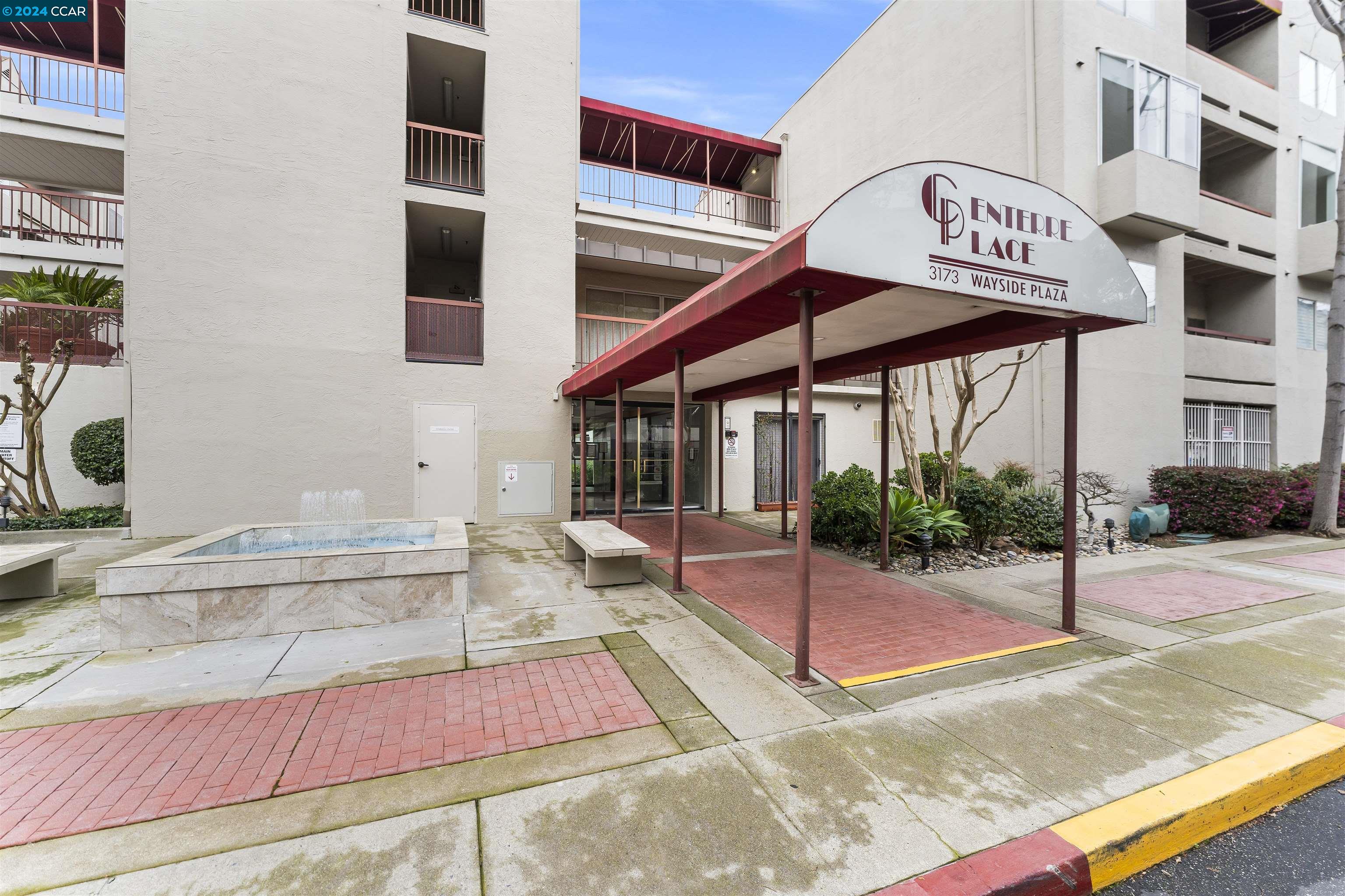 3173 Wayside Plaza # 204