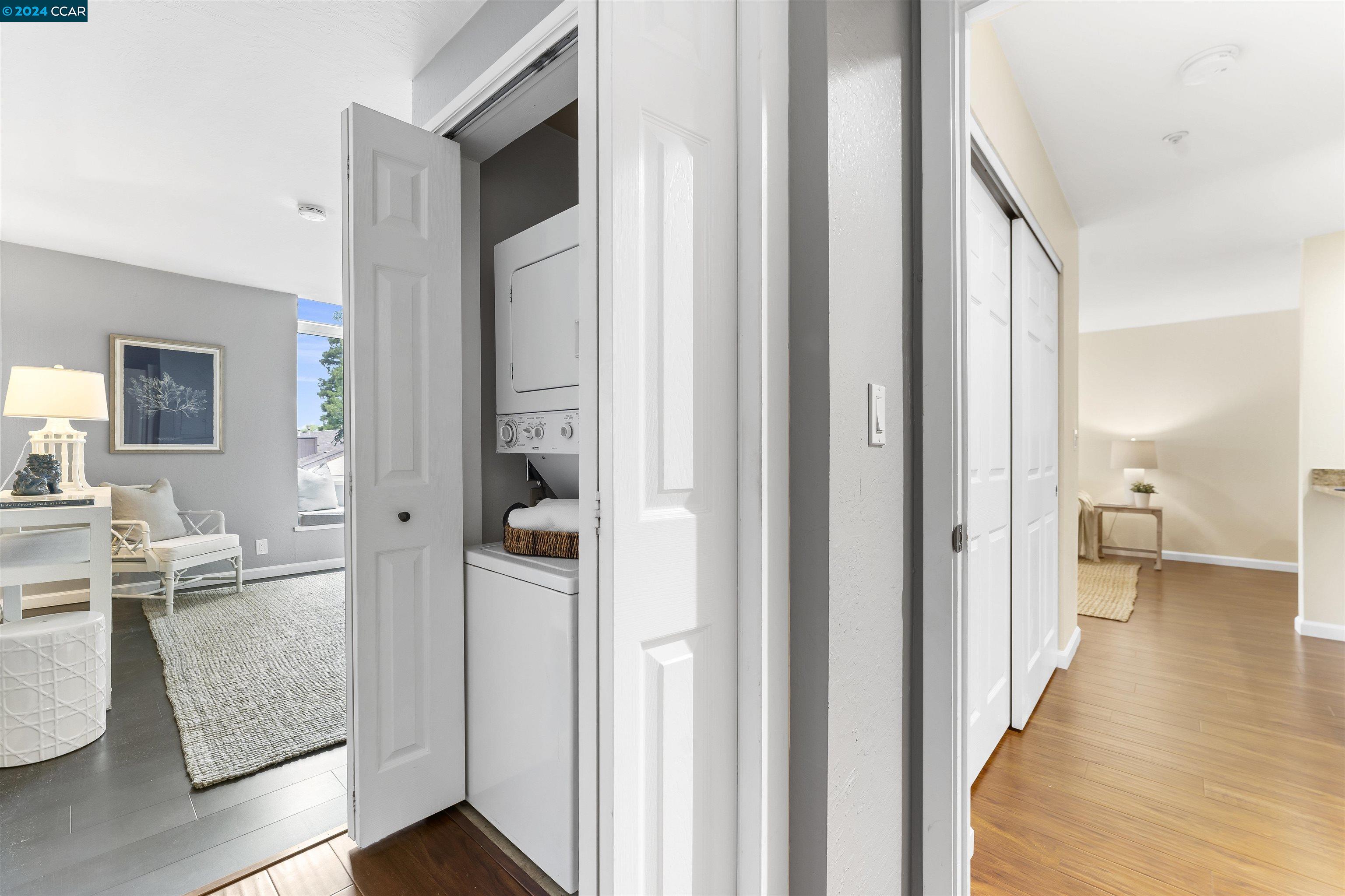 3173 Wayside Plaza # 204