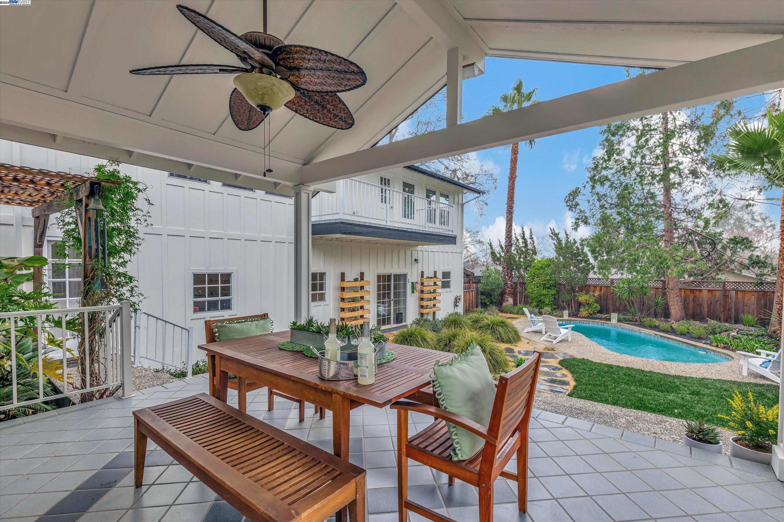 180 Lucinda Ln