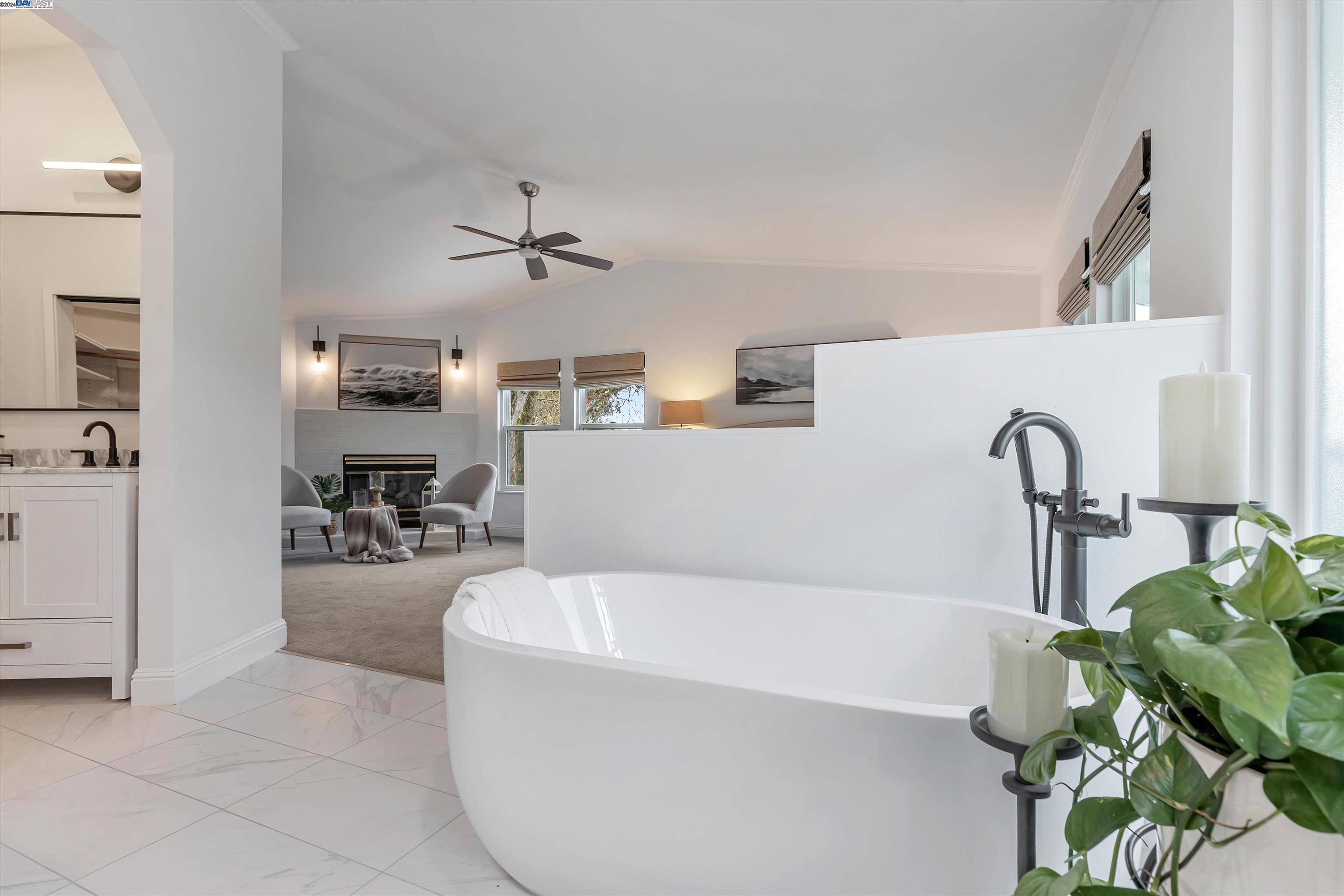 180 Lucinda Ln