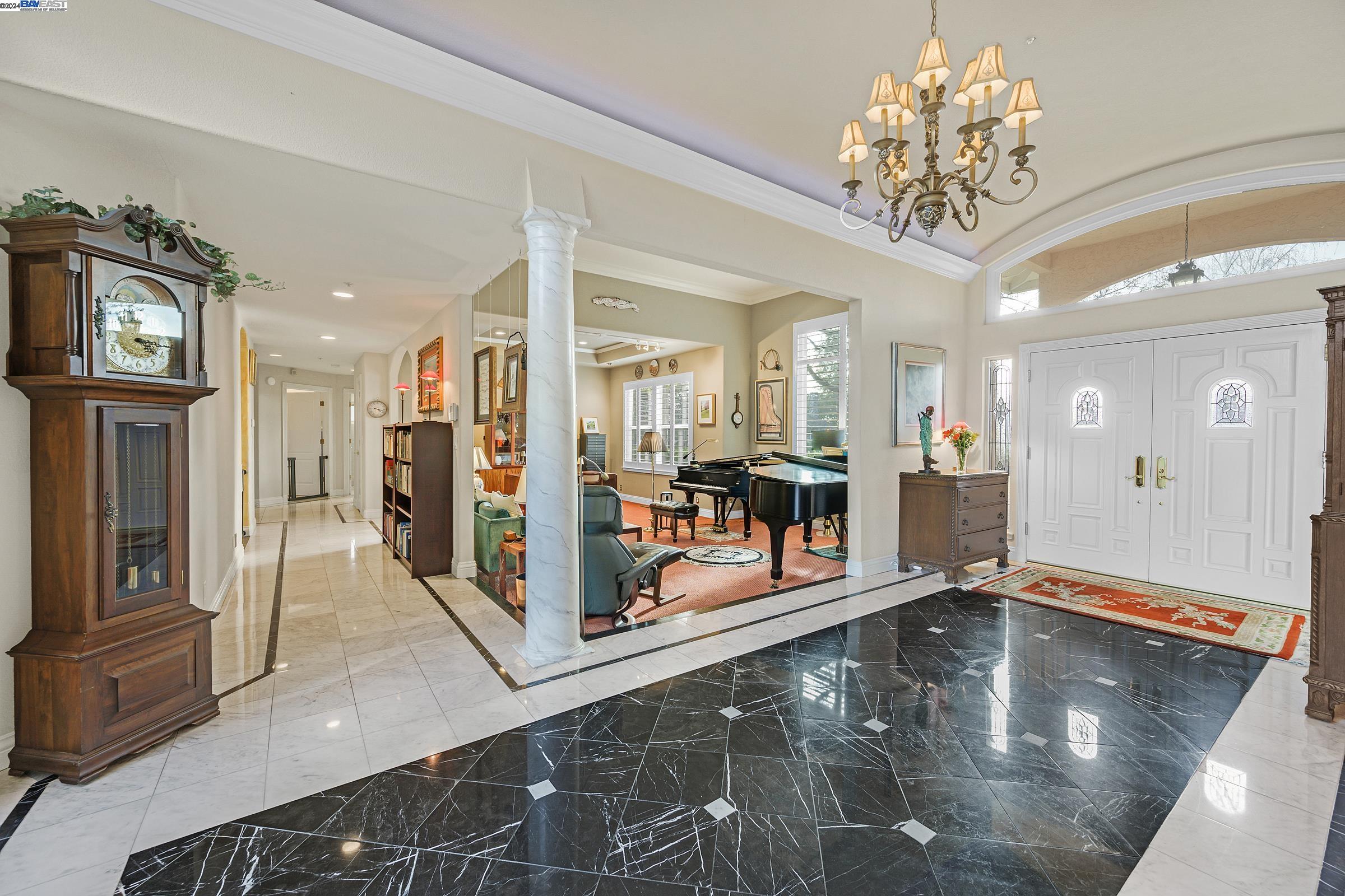 4419 Edgewood Way