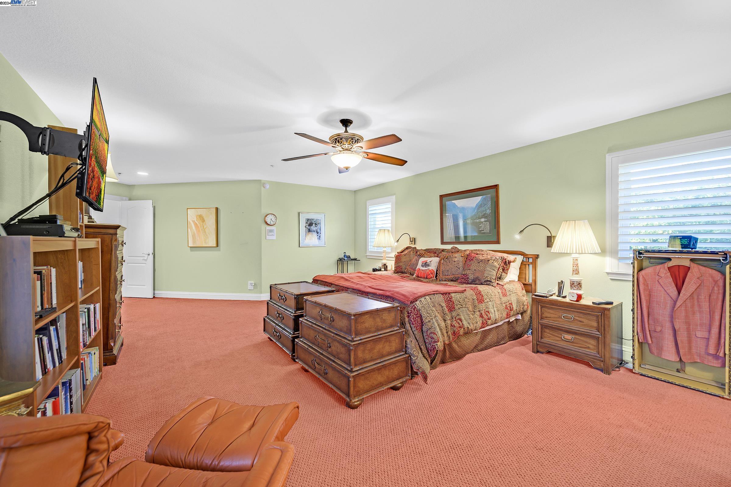 4419 Edgewood Way