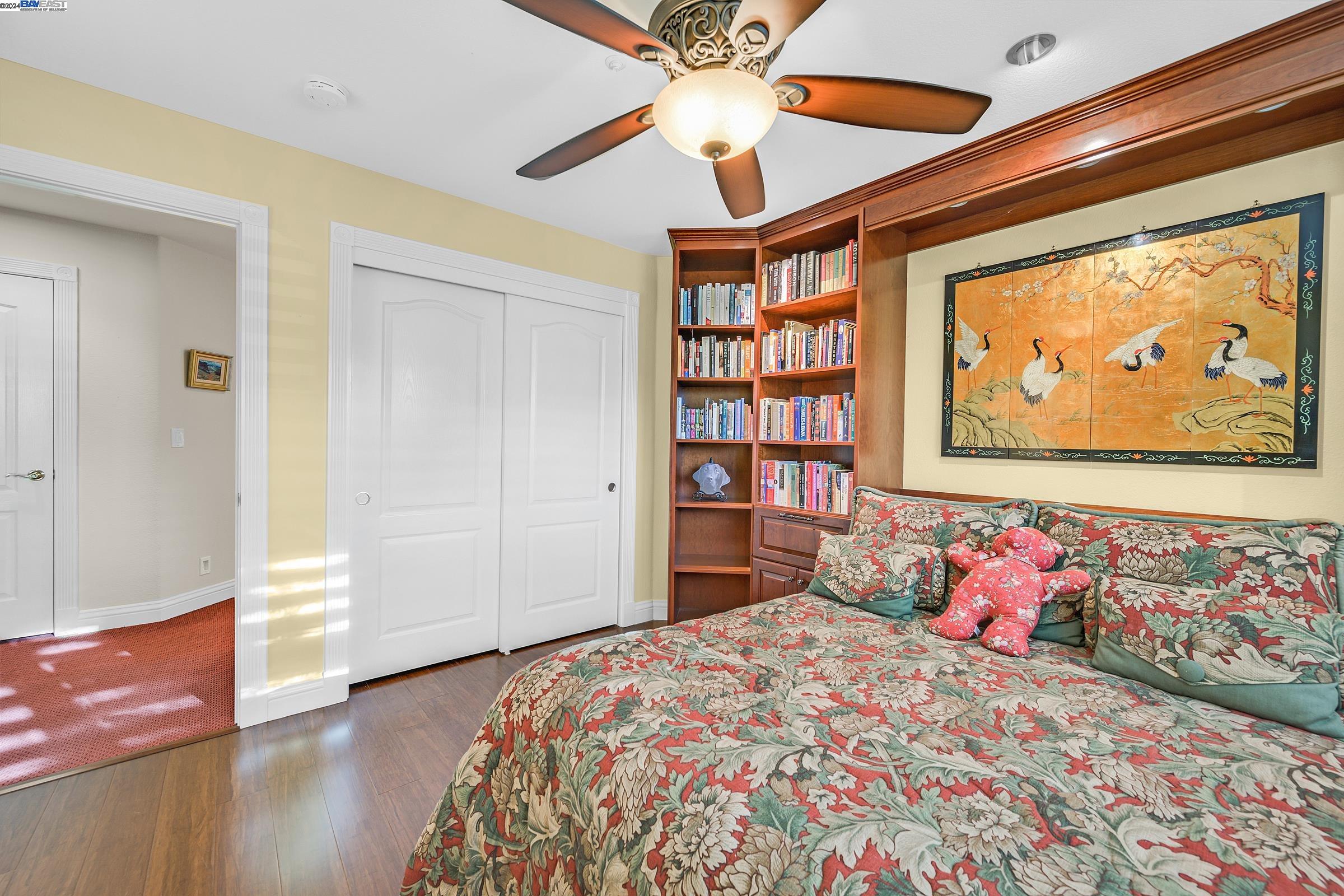 4419 Edgewood Way