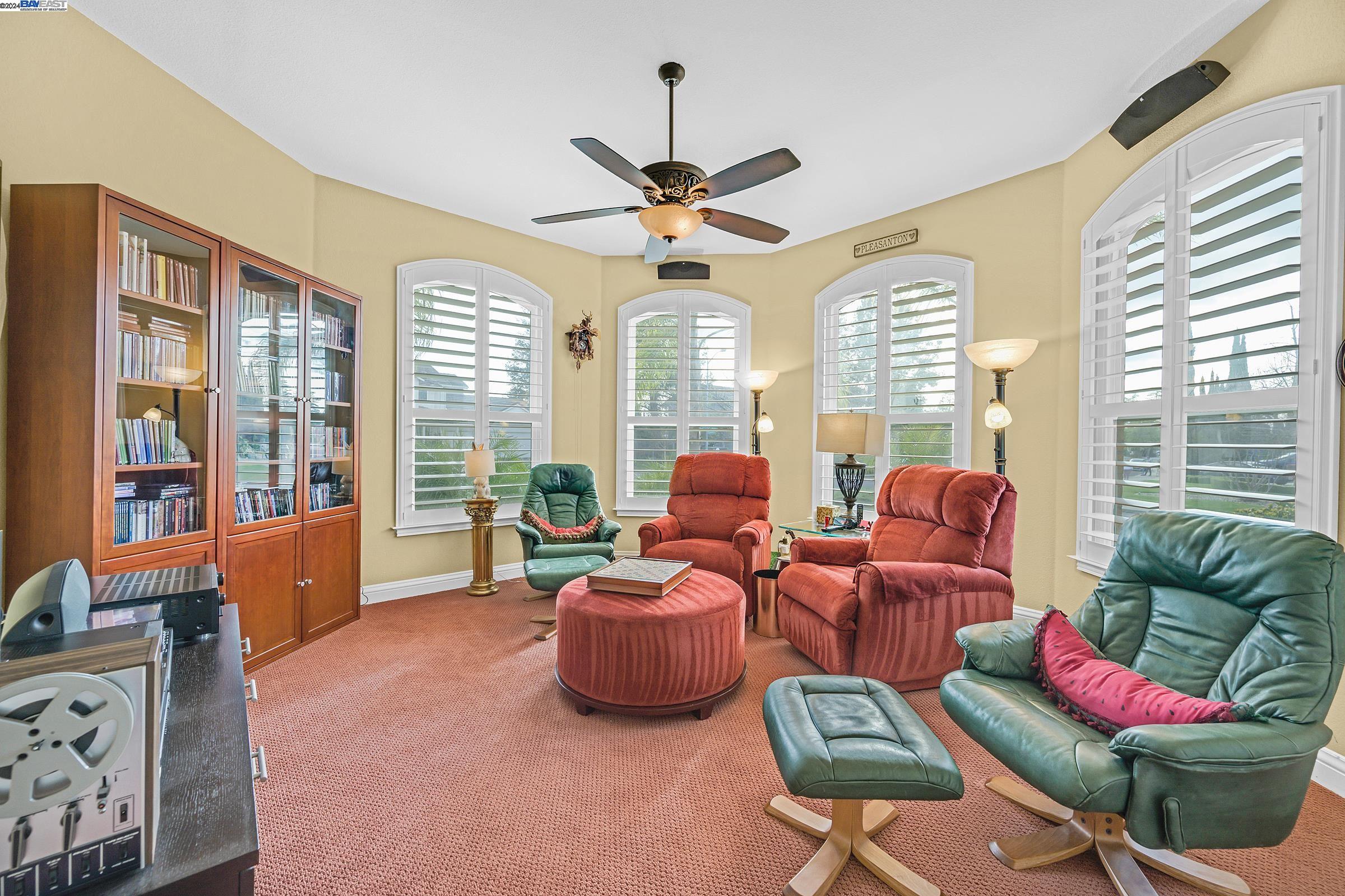 4419 Edgewood Way