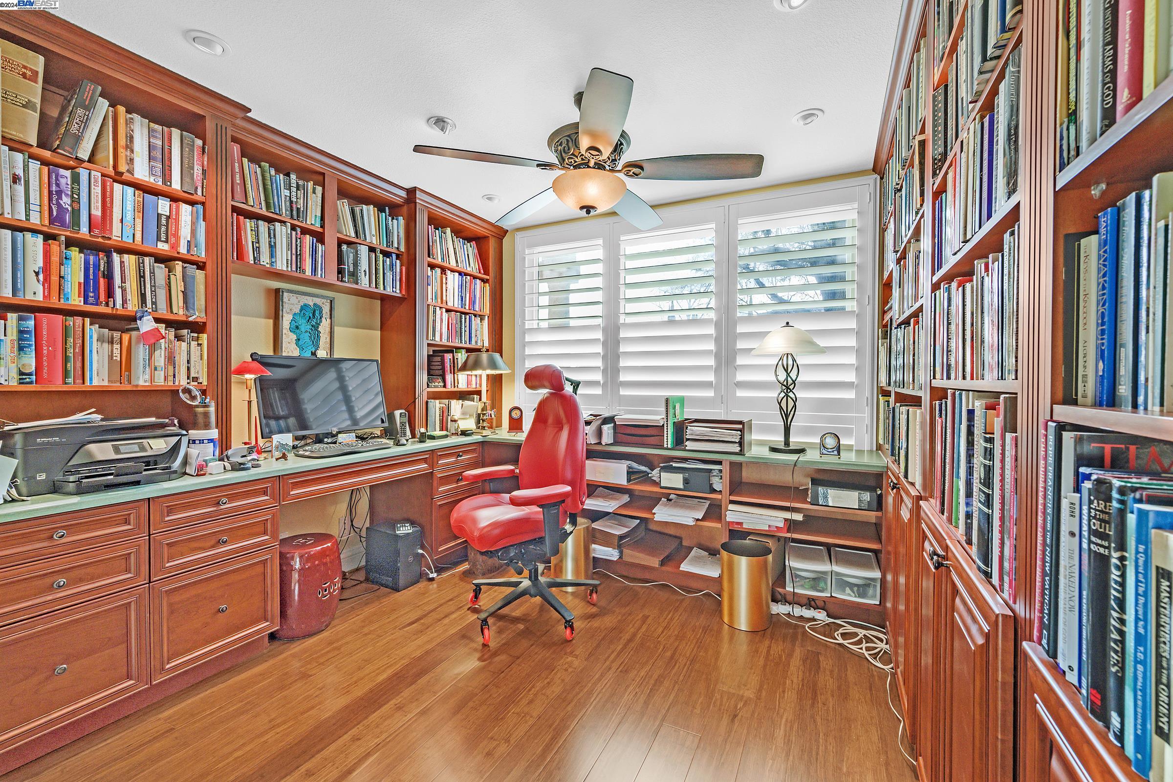 4419 Edgewood Way