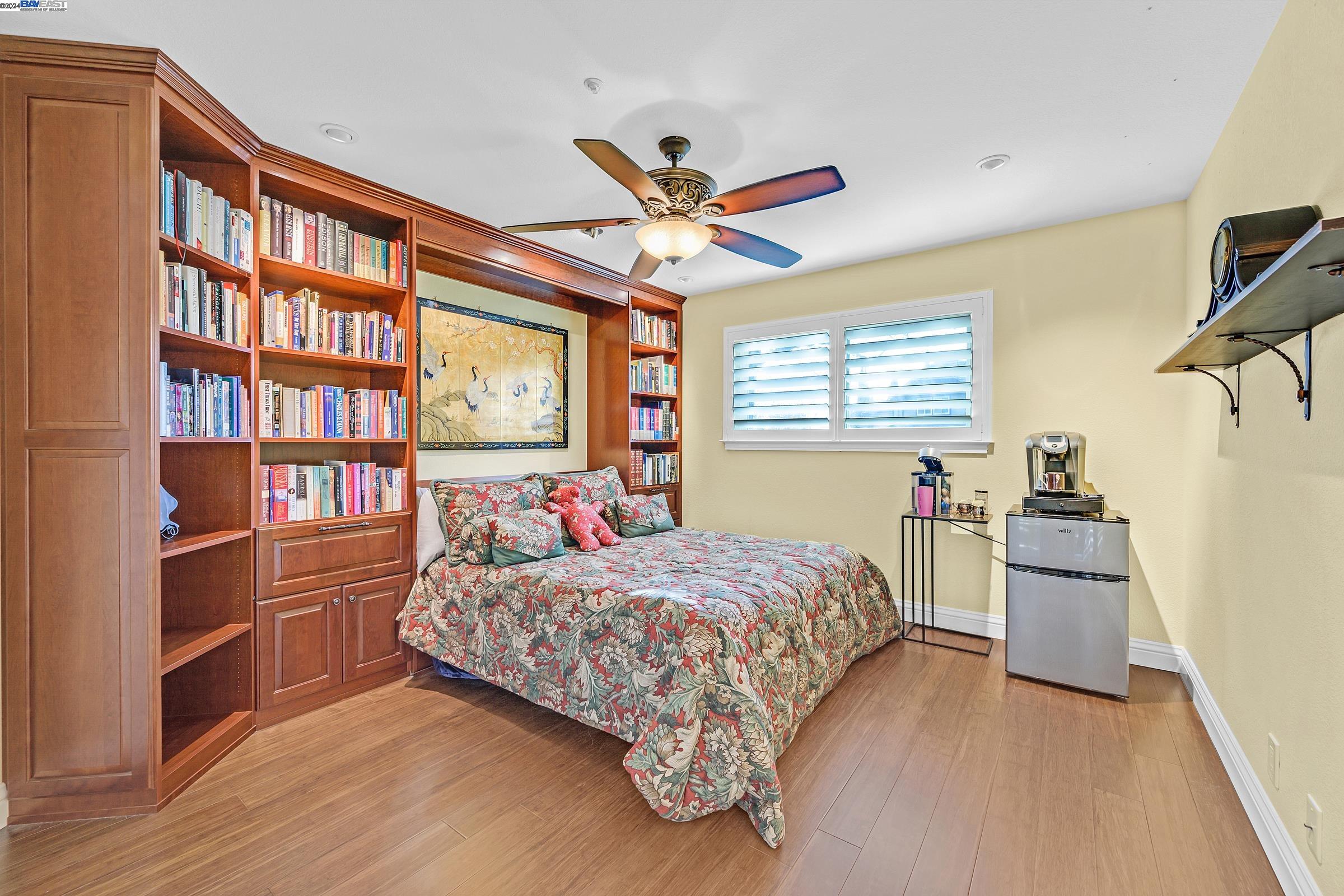 4419 Edgewood Way