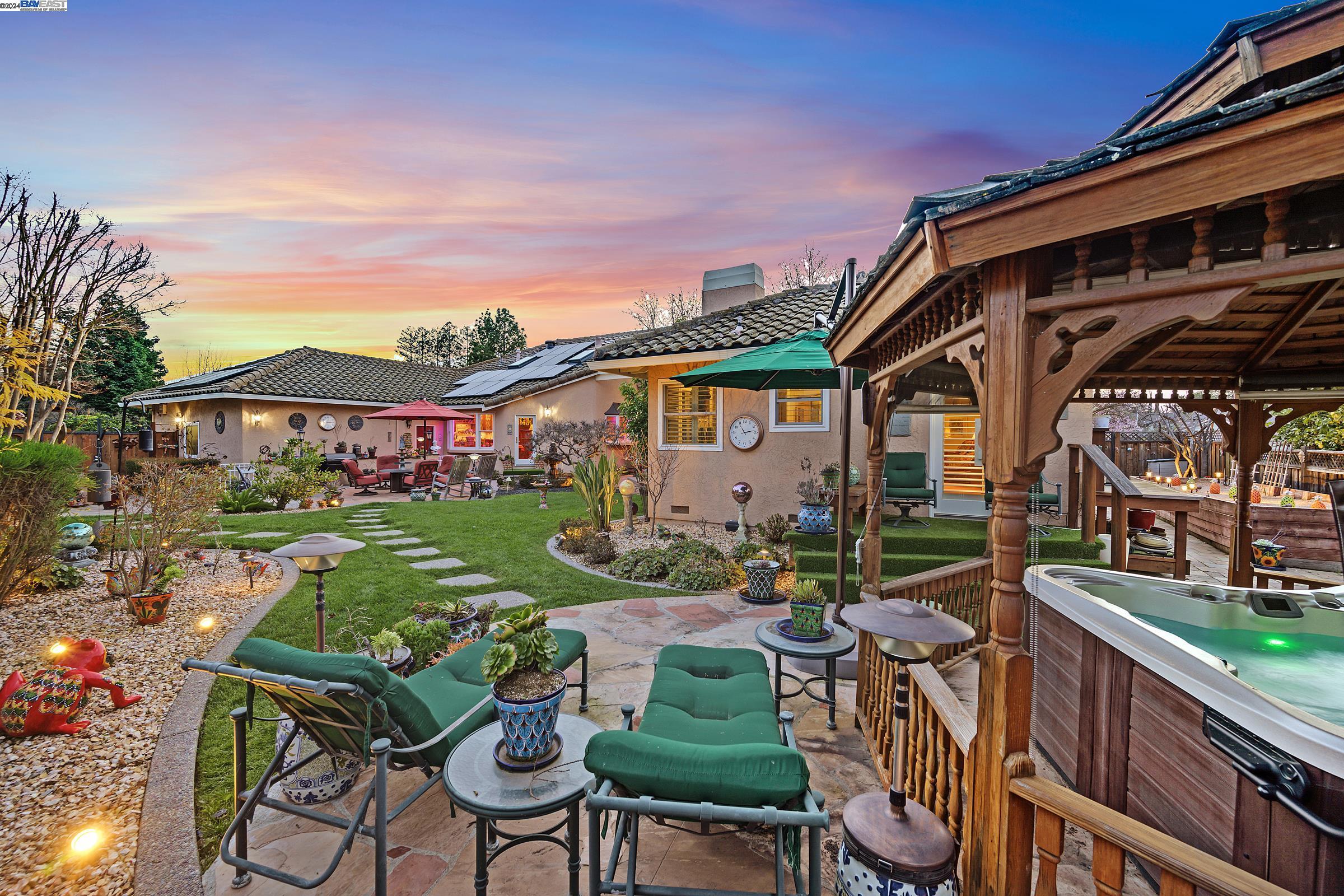 4419 Edgewood Way