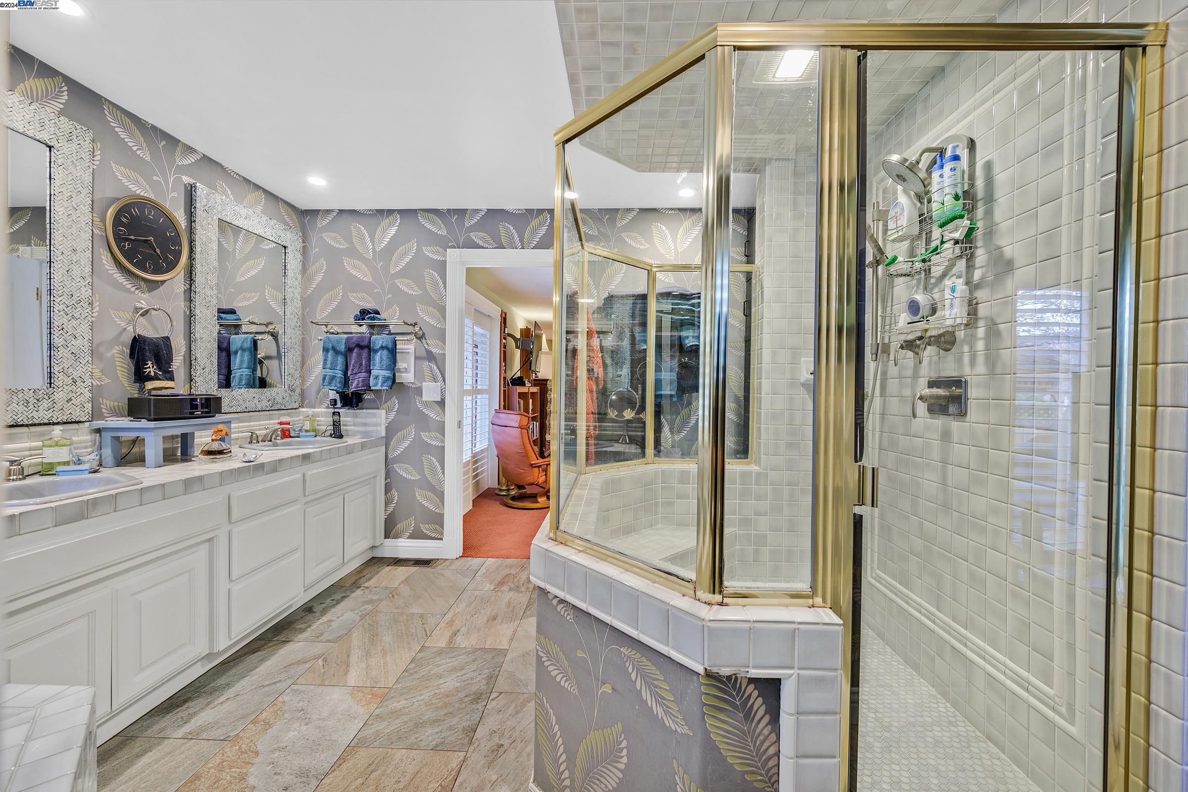 4419 Edgewood Way