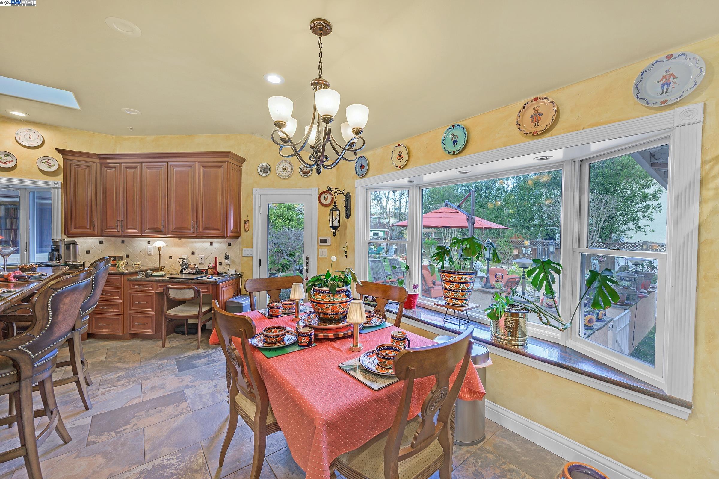 4419 Edgewood Way