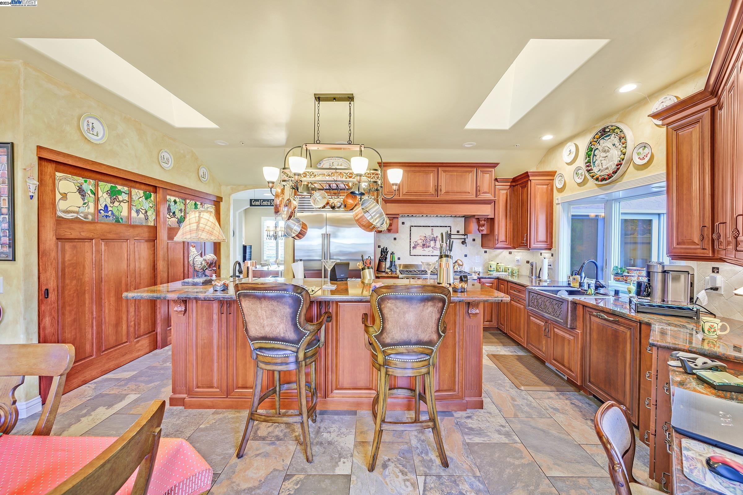 4419 Edgewood Way