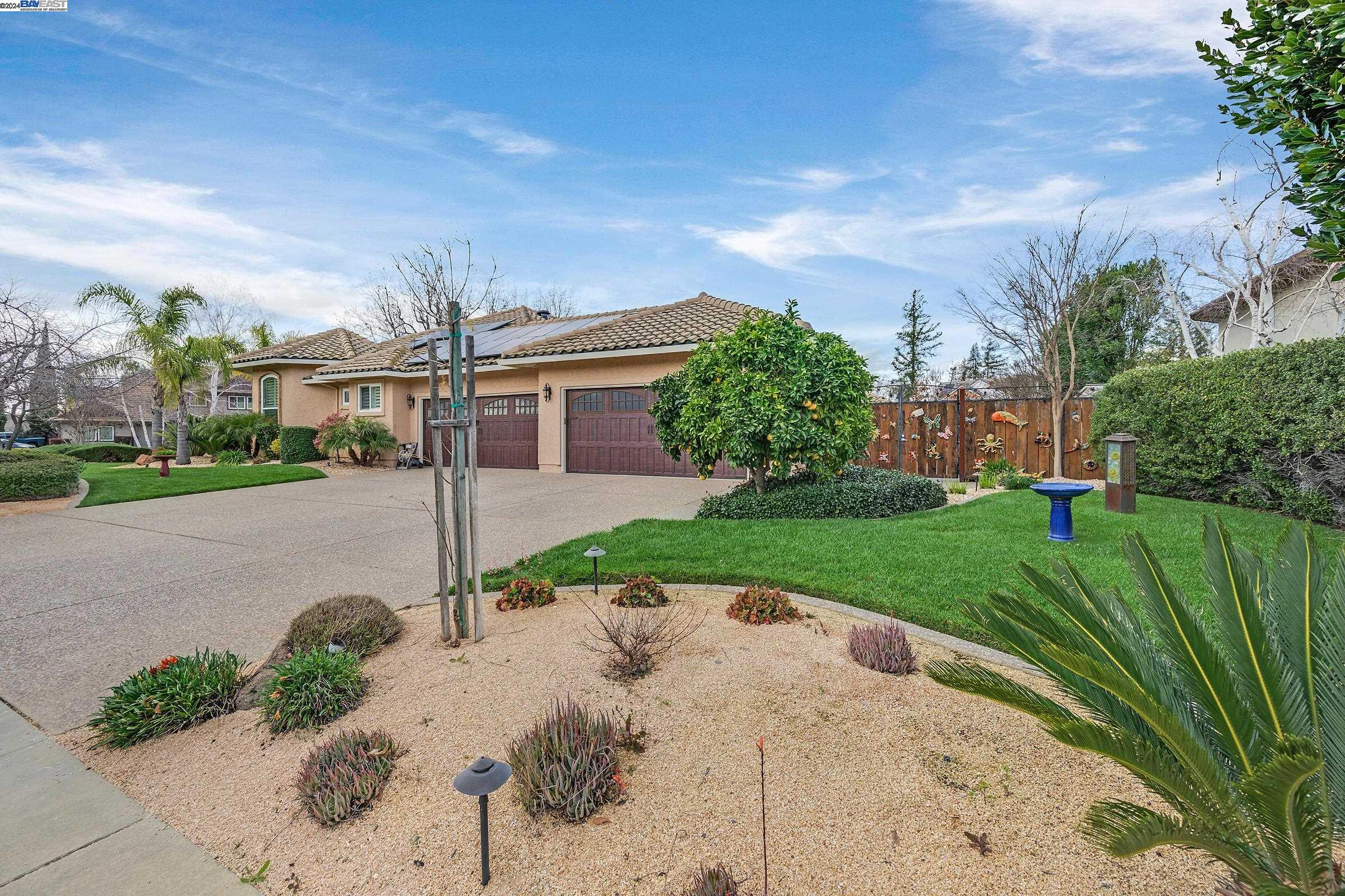 4419 Edgewood Way