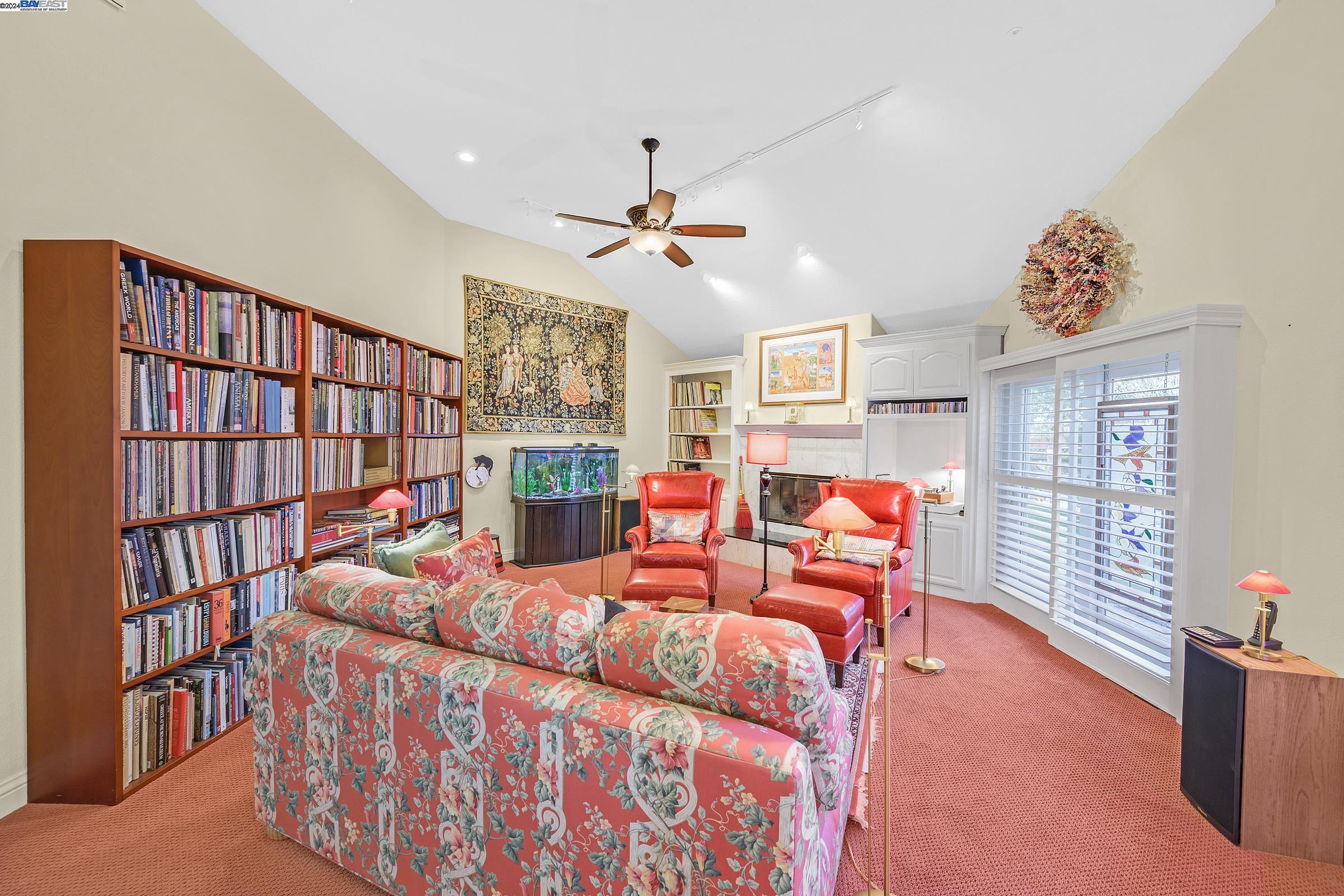 4419 Edgewood Way