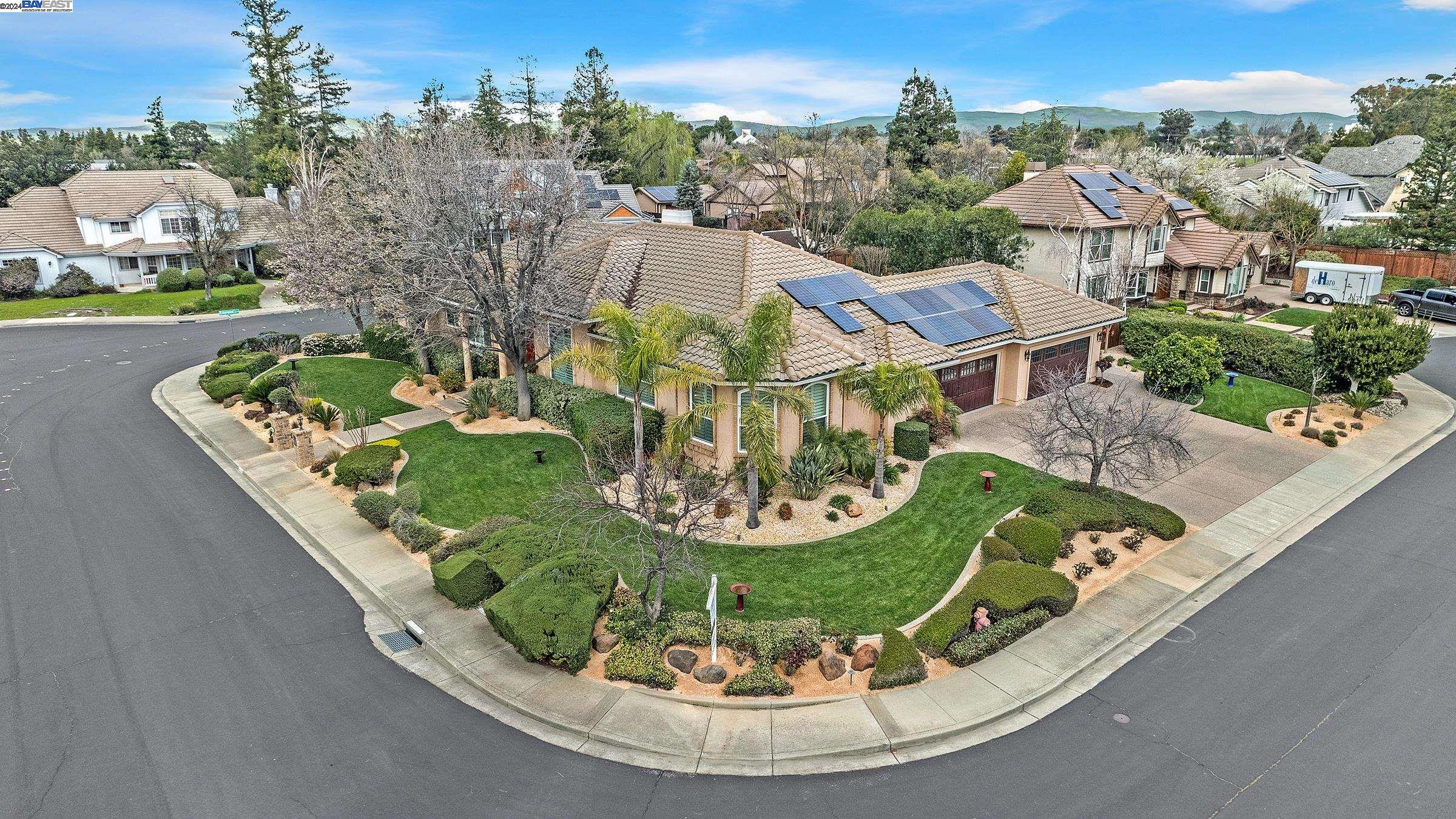 4419 Edgewood Way