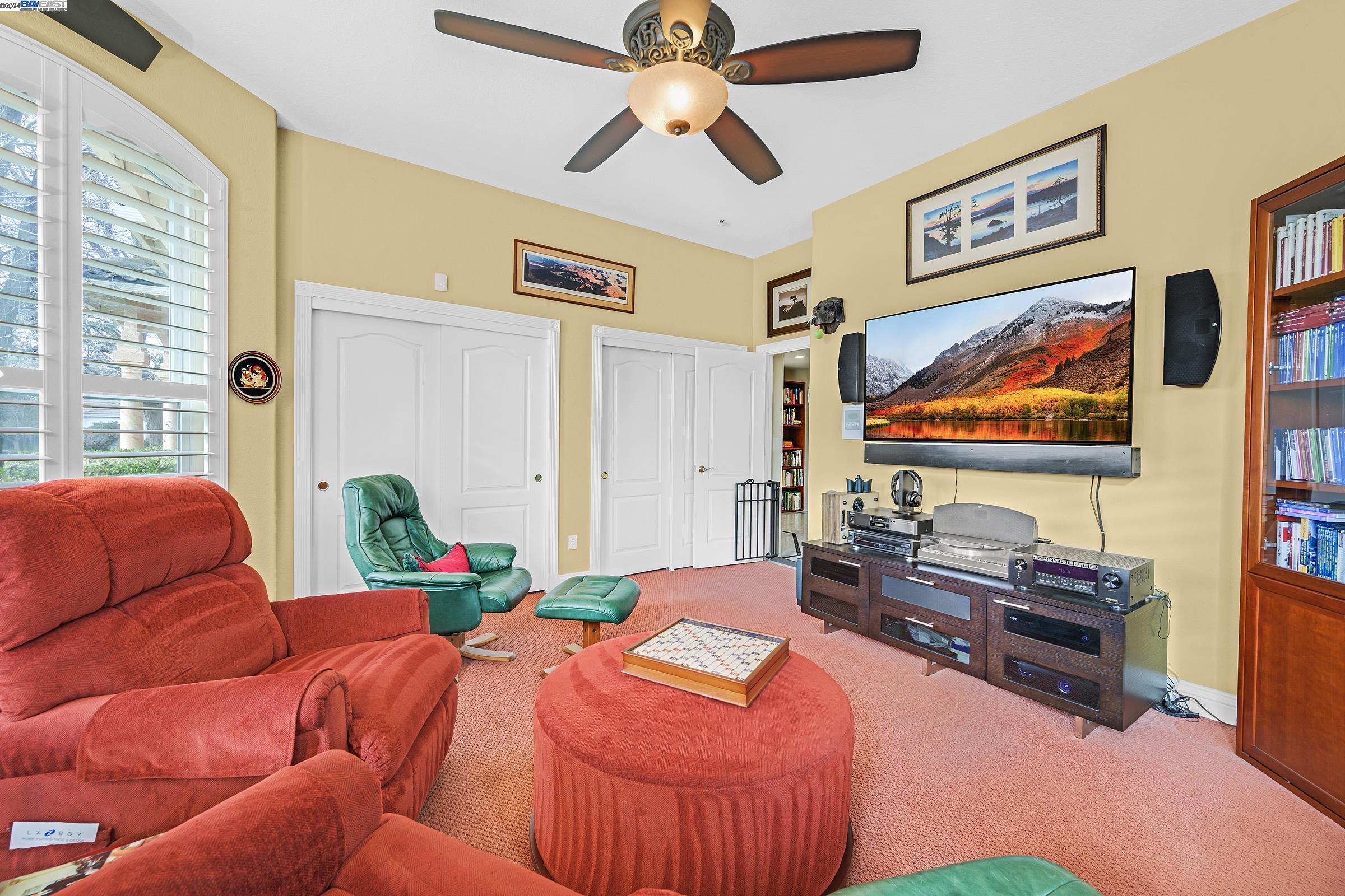 4419 Edgewood Way