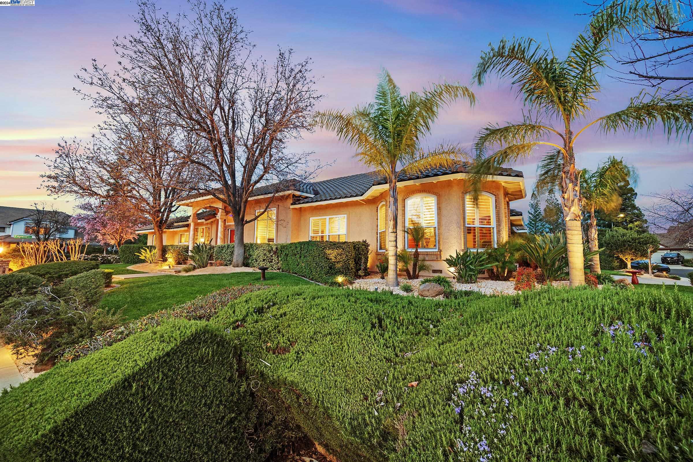 4419 Edgewood Way