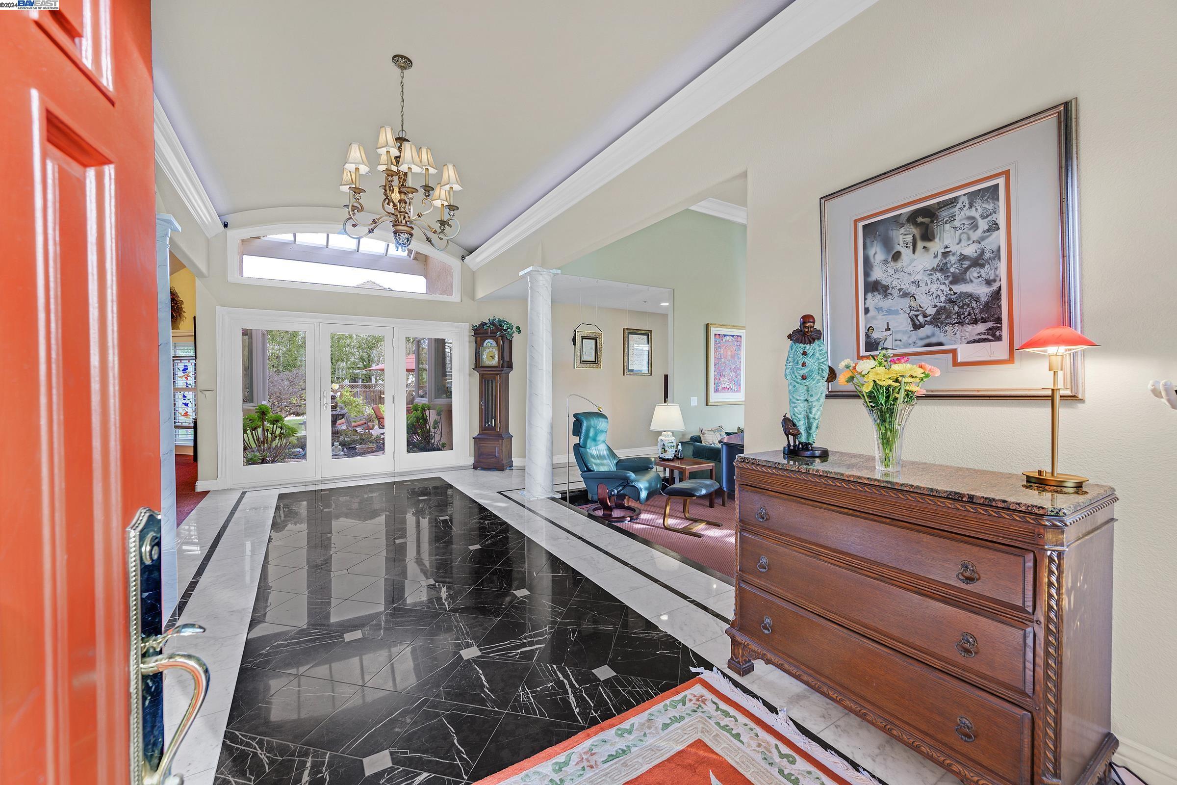 4419 Edgewood Way