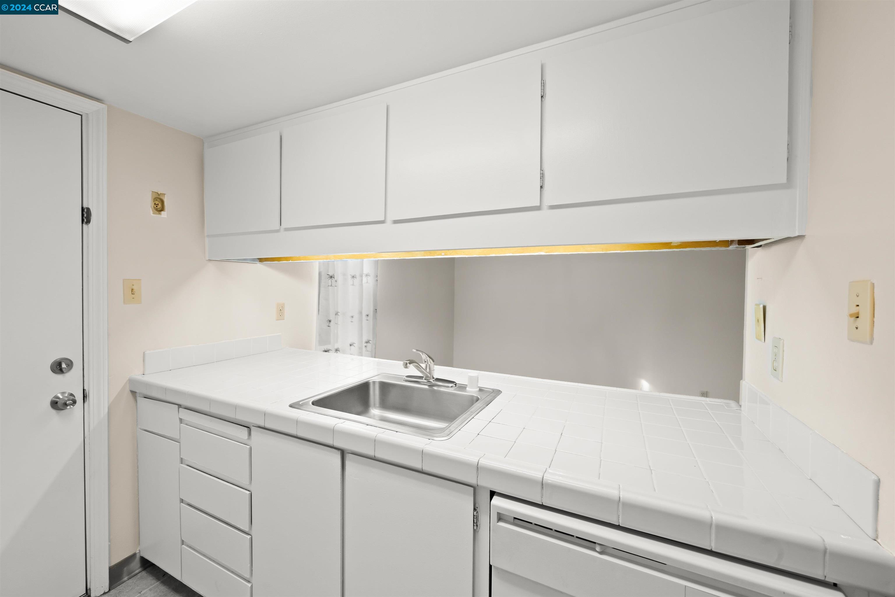 5497 Roundtree Drive # B