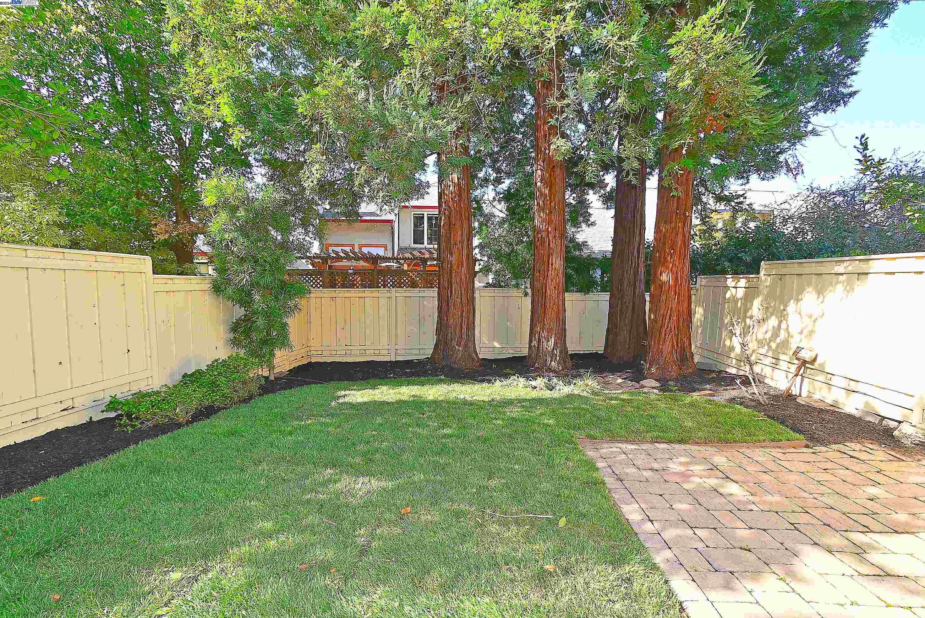 1849 Stratton Cir