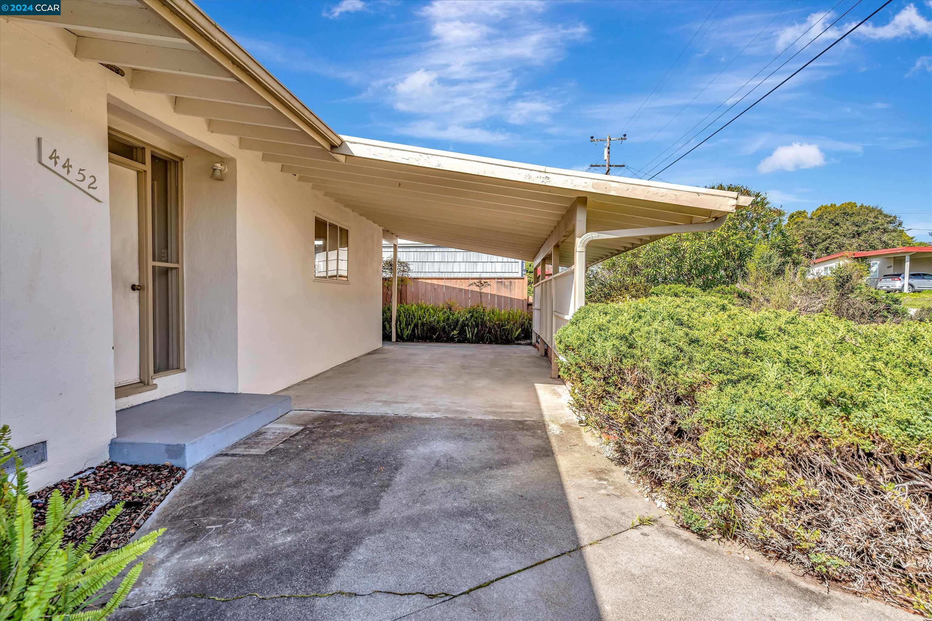 4452 Utah Dr