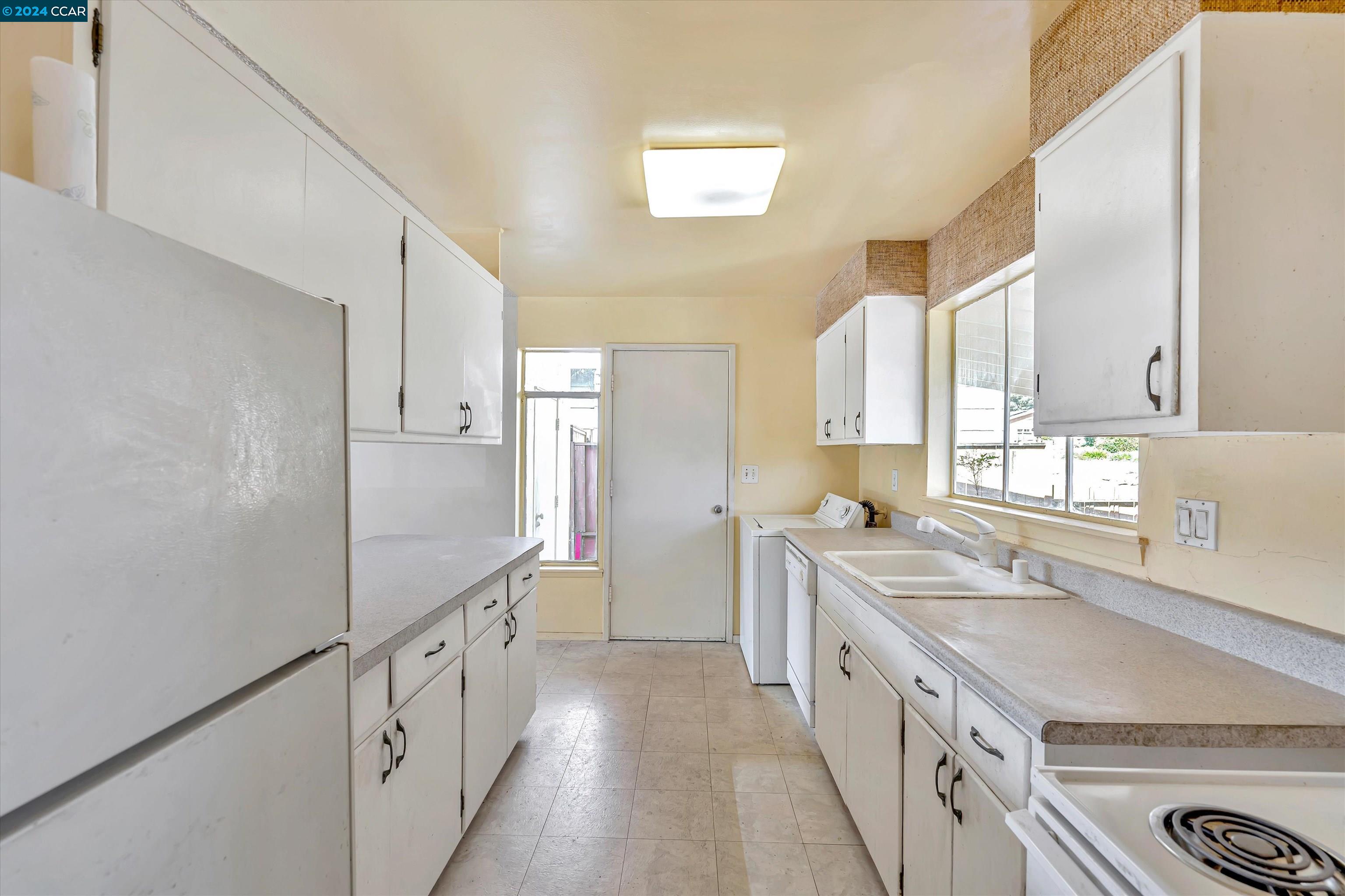 4452 Utah Dr