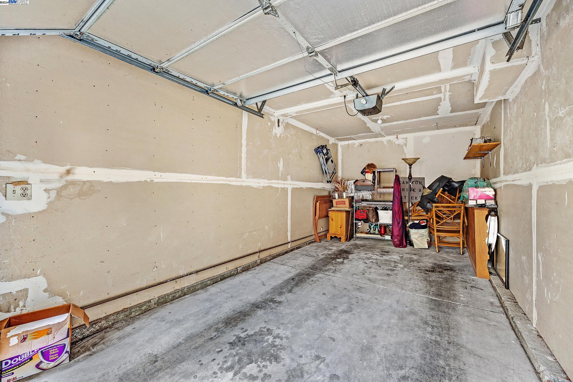 3366 Smoketree Commons Dr
