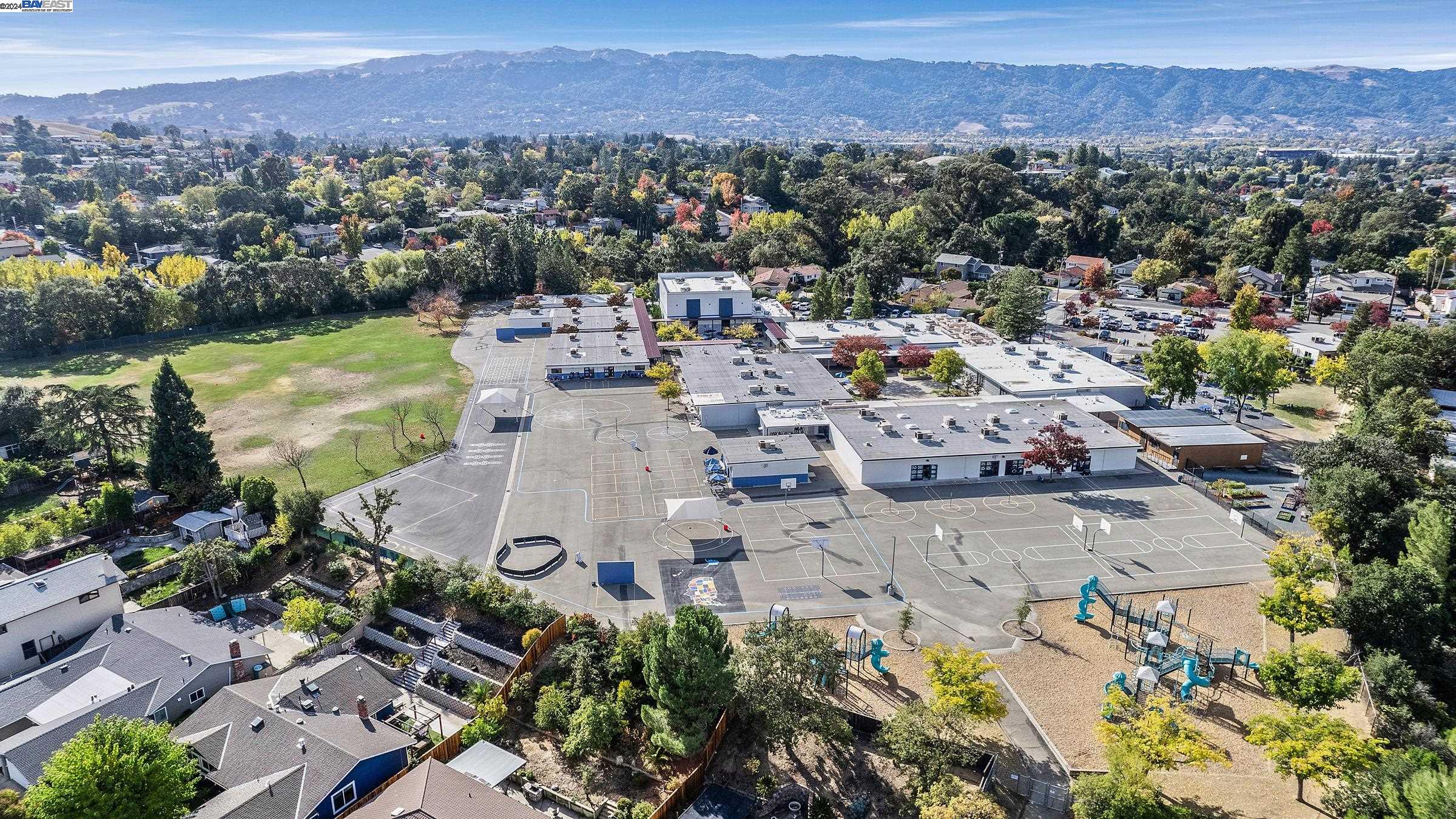3366 Smoketree Commons Dr