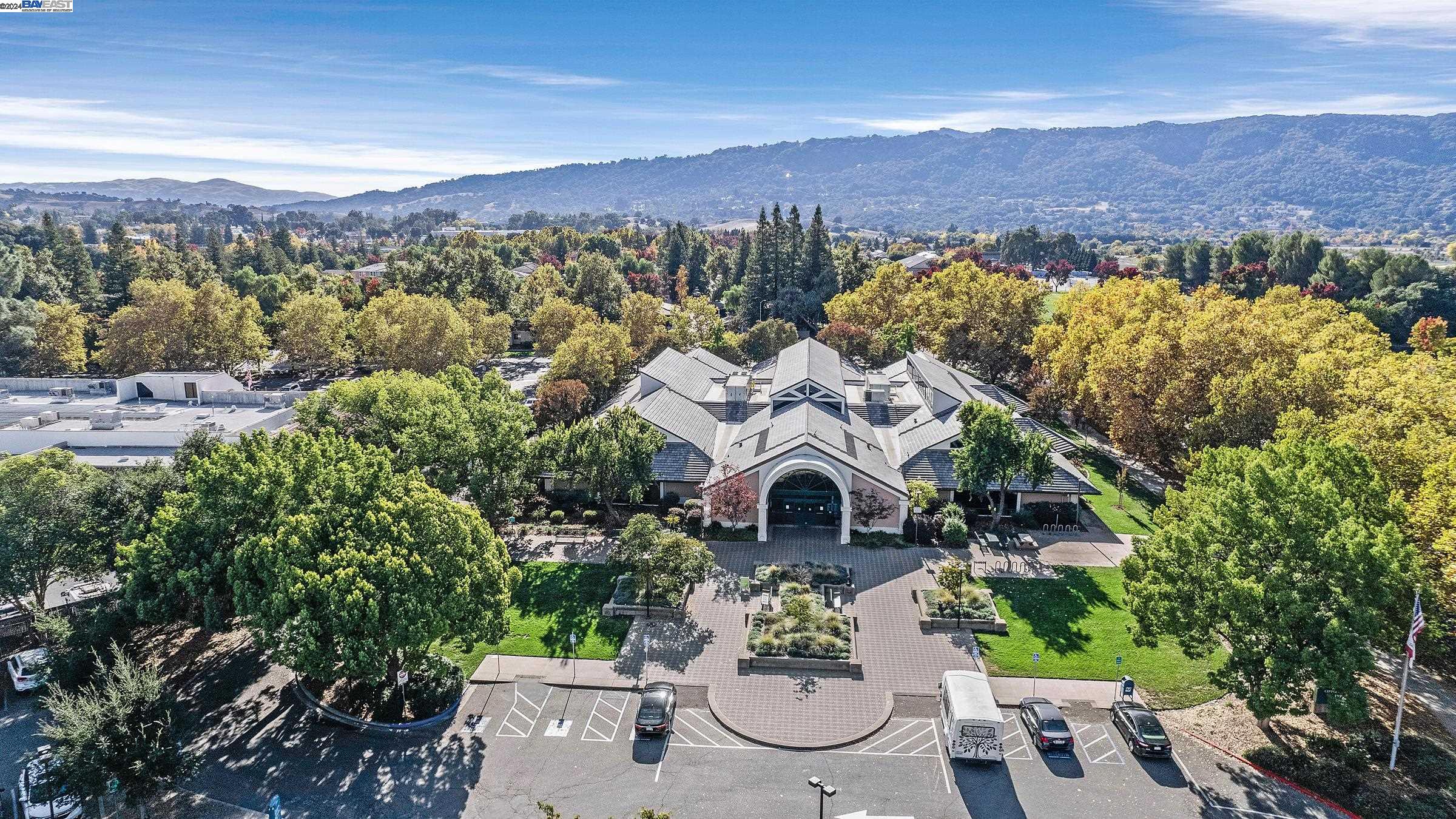 3366 Smoketree Commons Dr