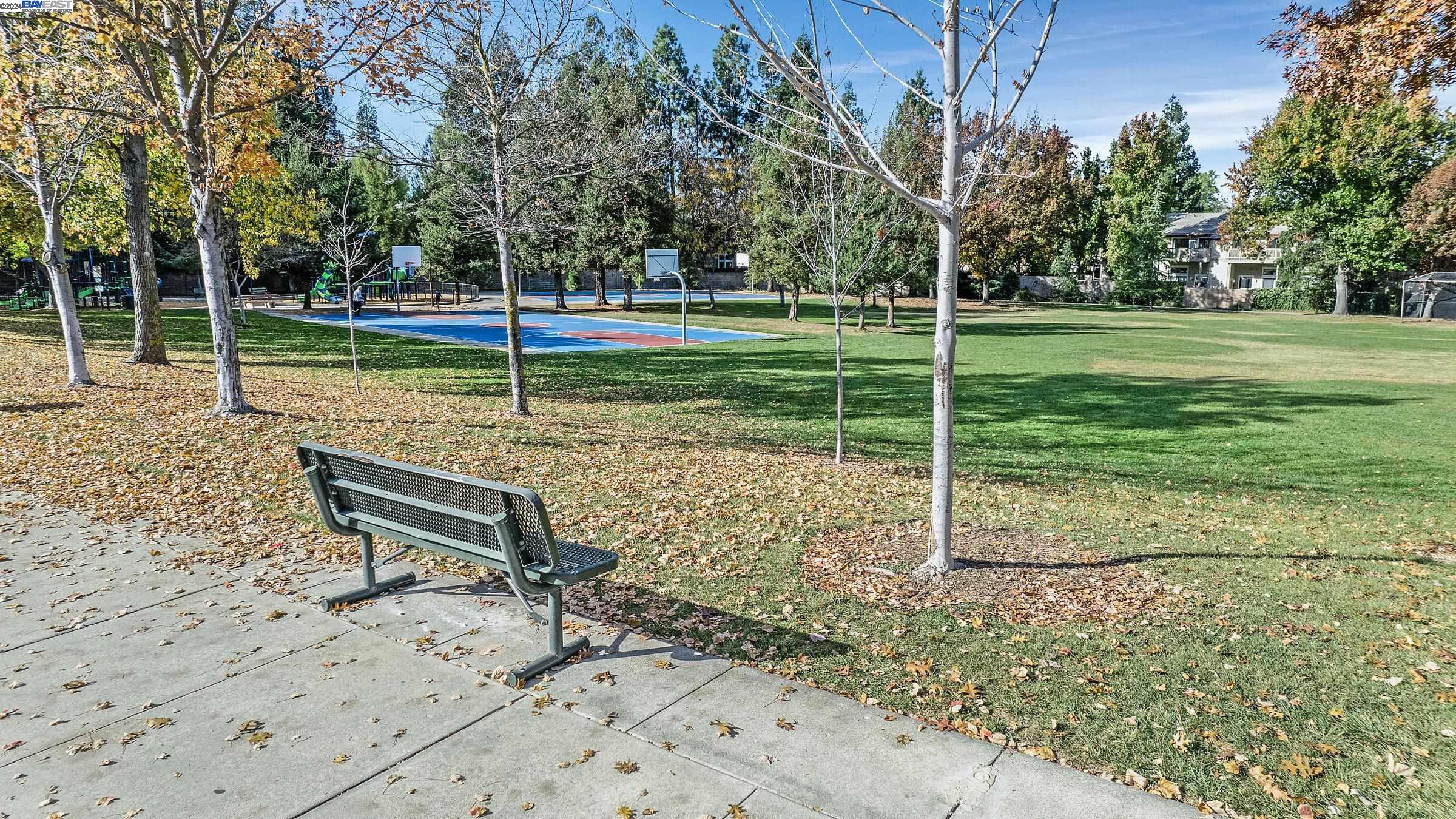 3366 Smoketree Commons Dr