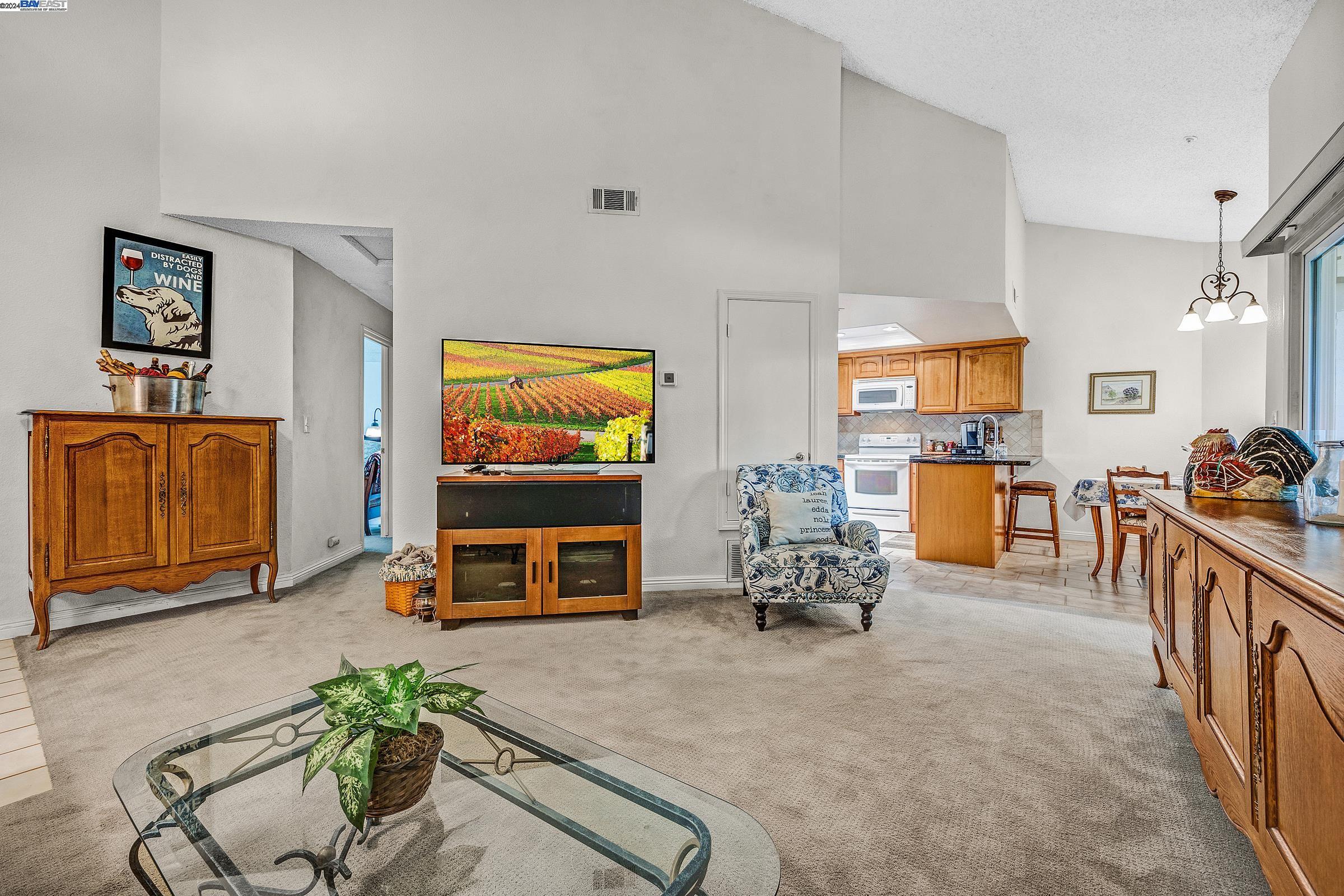3366 Smoketree Commons Dr