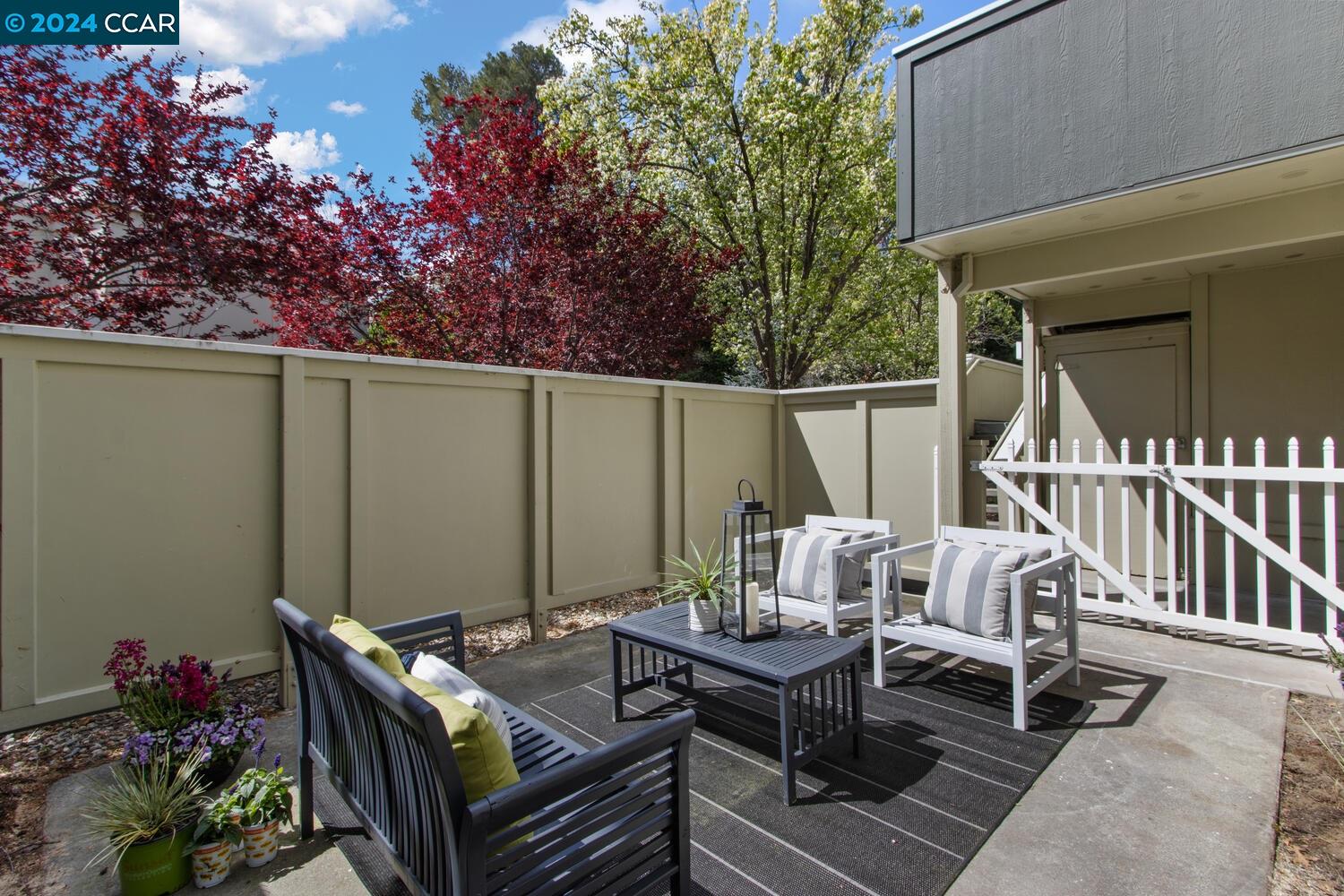 2633 Pine Knoll Dr # 8