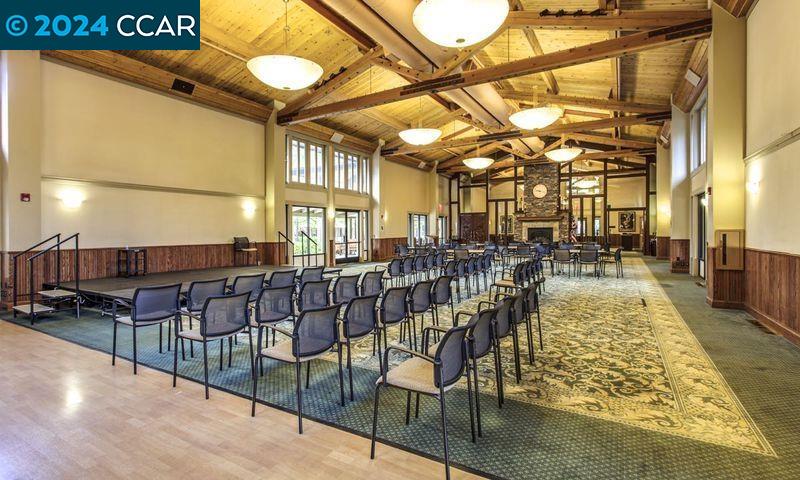 1232 Skycrest Dr # 4