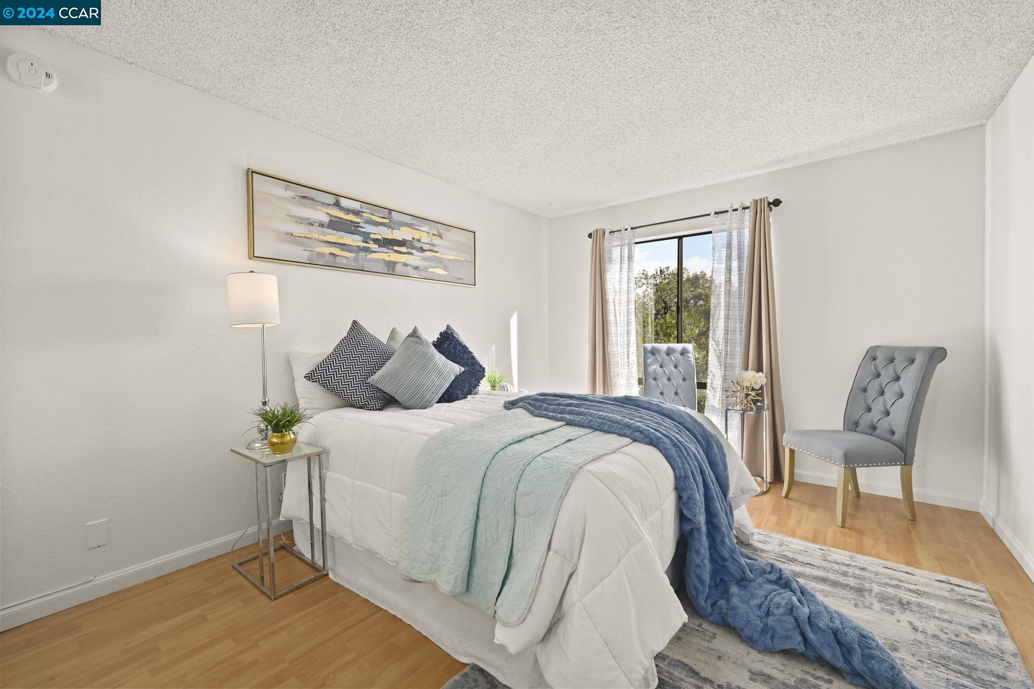 450 N Civic Dr # 402