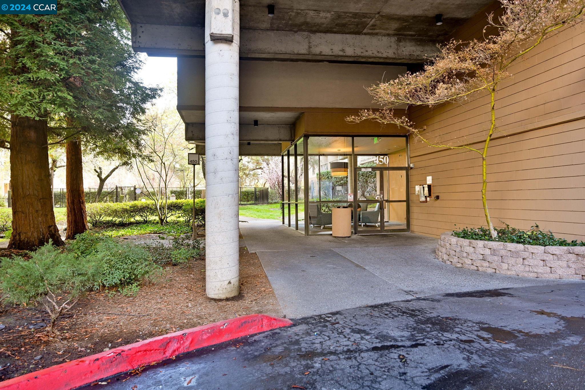 450 N Civic Dr # 402