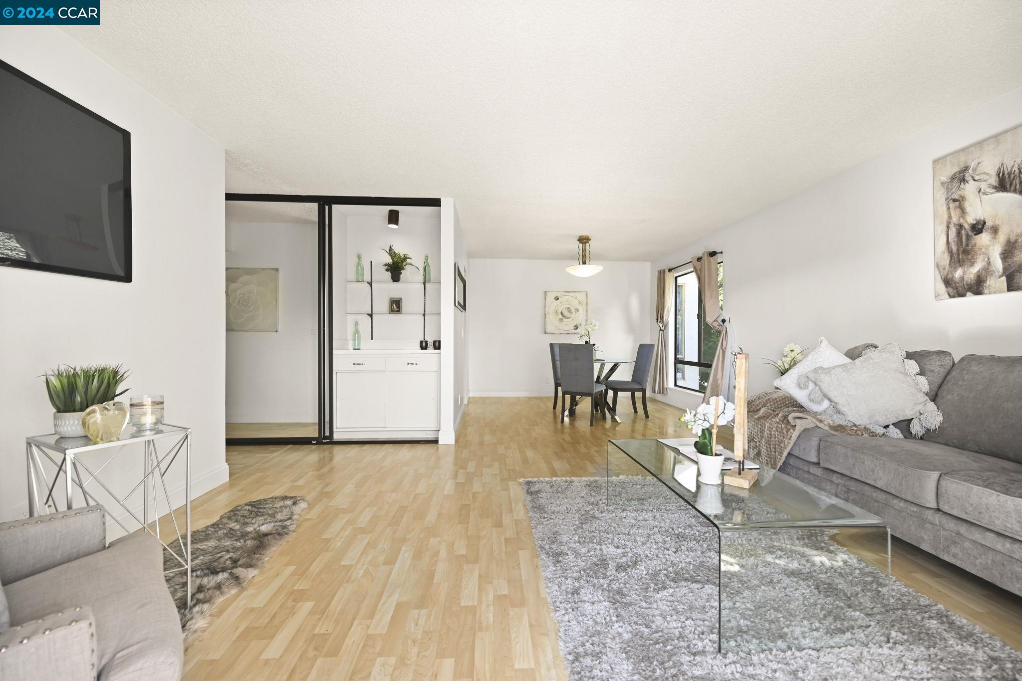 450 N Civic Dr # 402