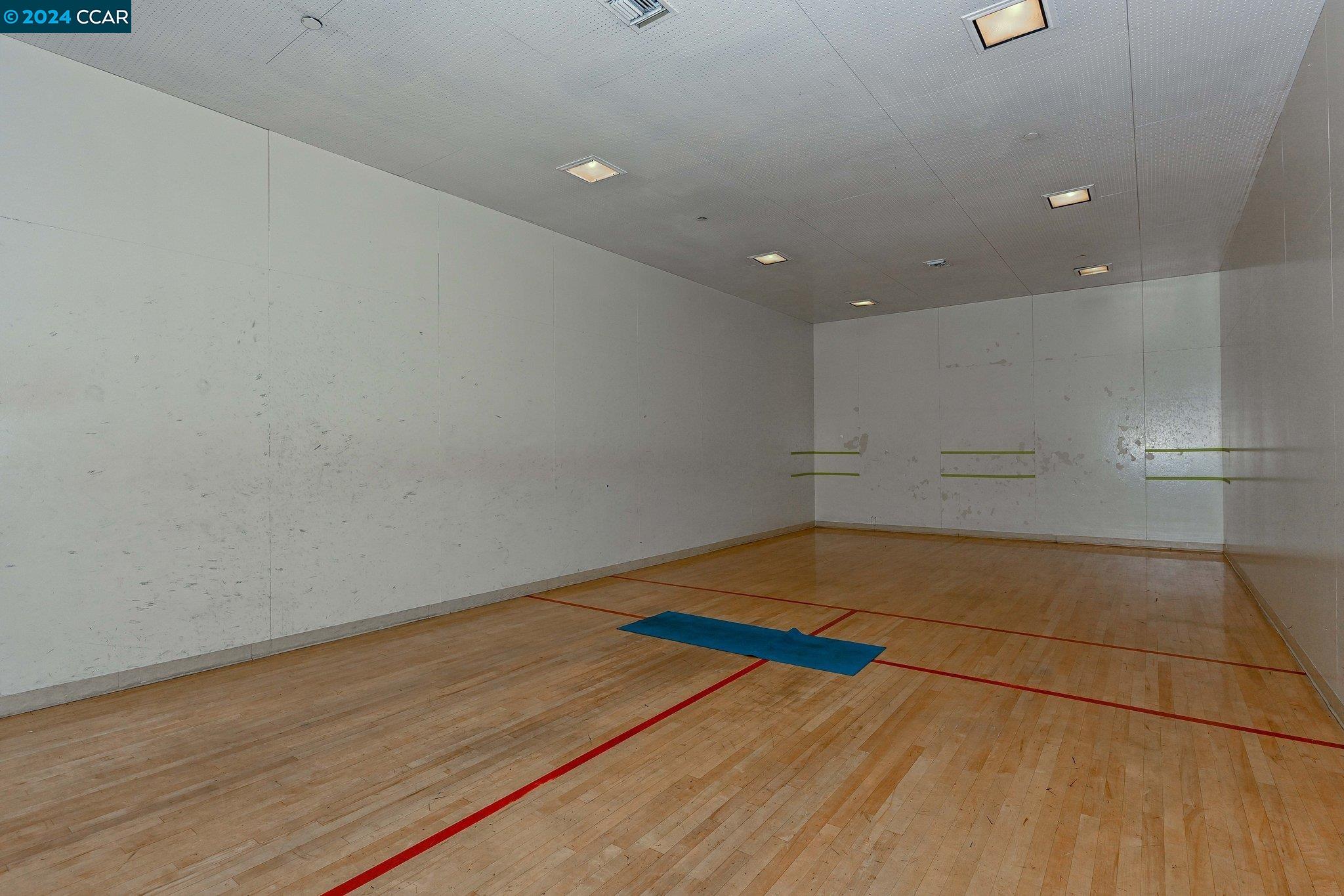 450 N Civic Dr # 402