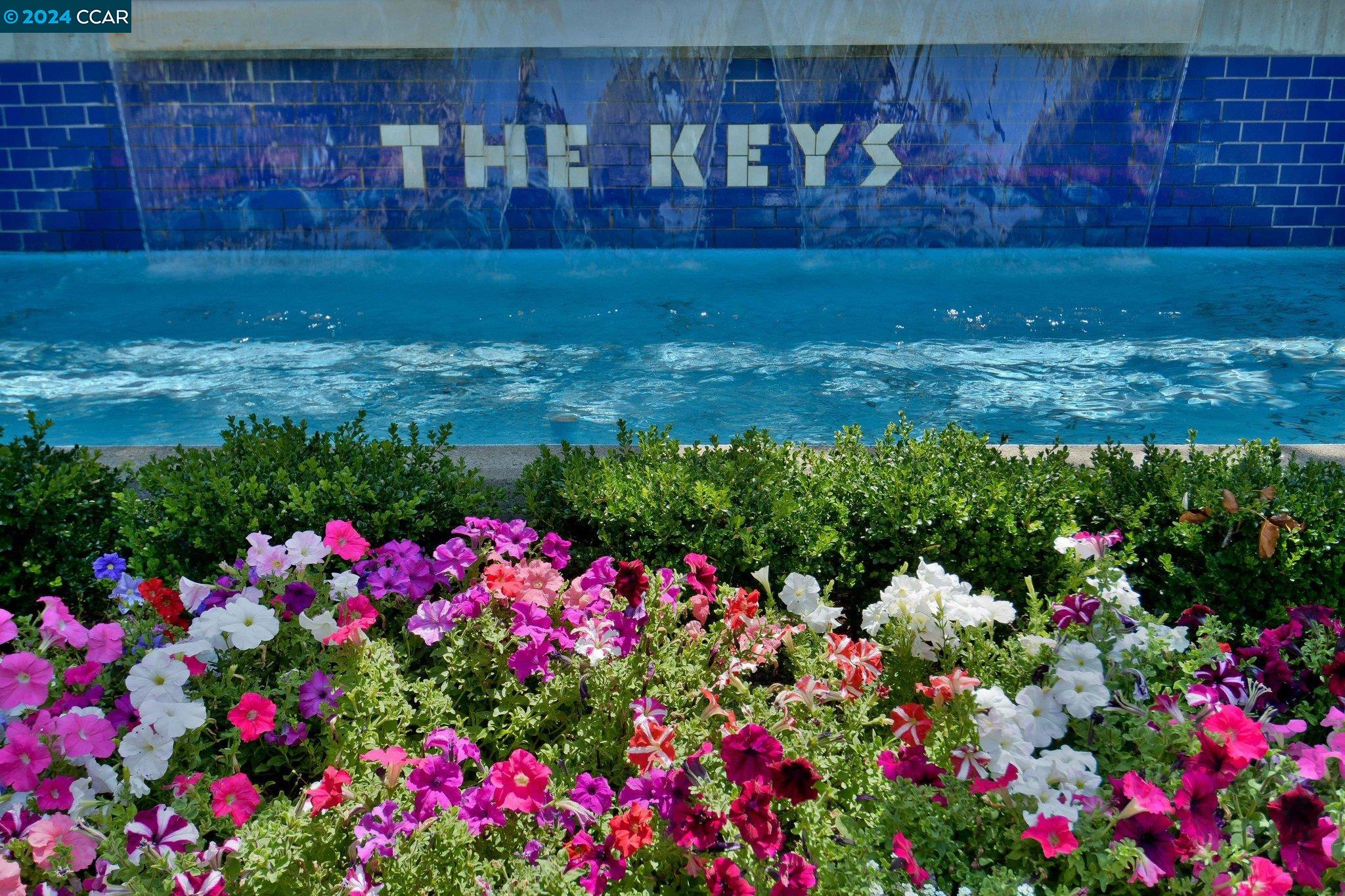 450 N Civic Dr # 402