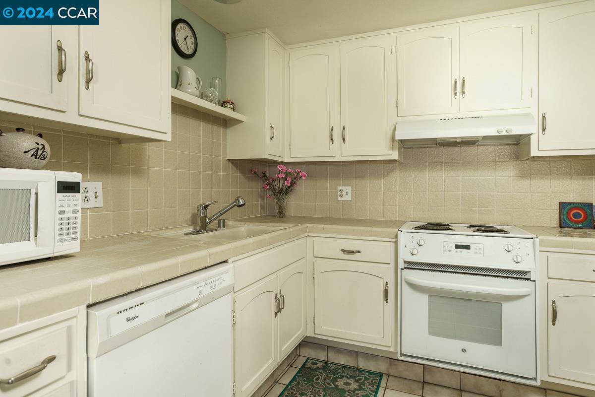 2333 Pine Knoll Drive # 3, Walnut Creek 94595 Unit: 3