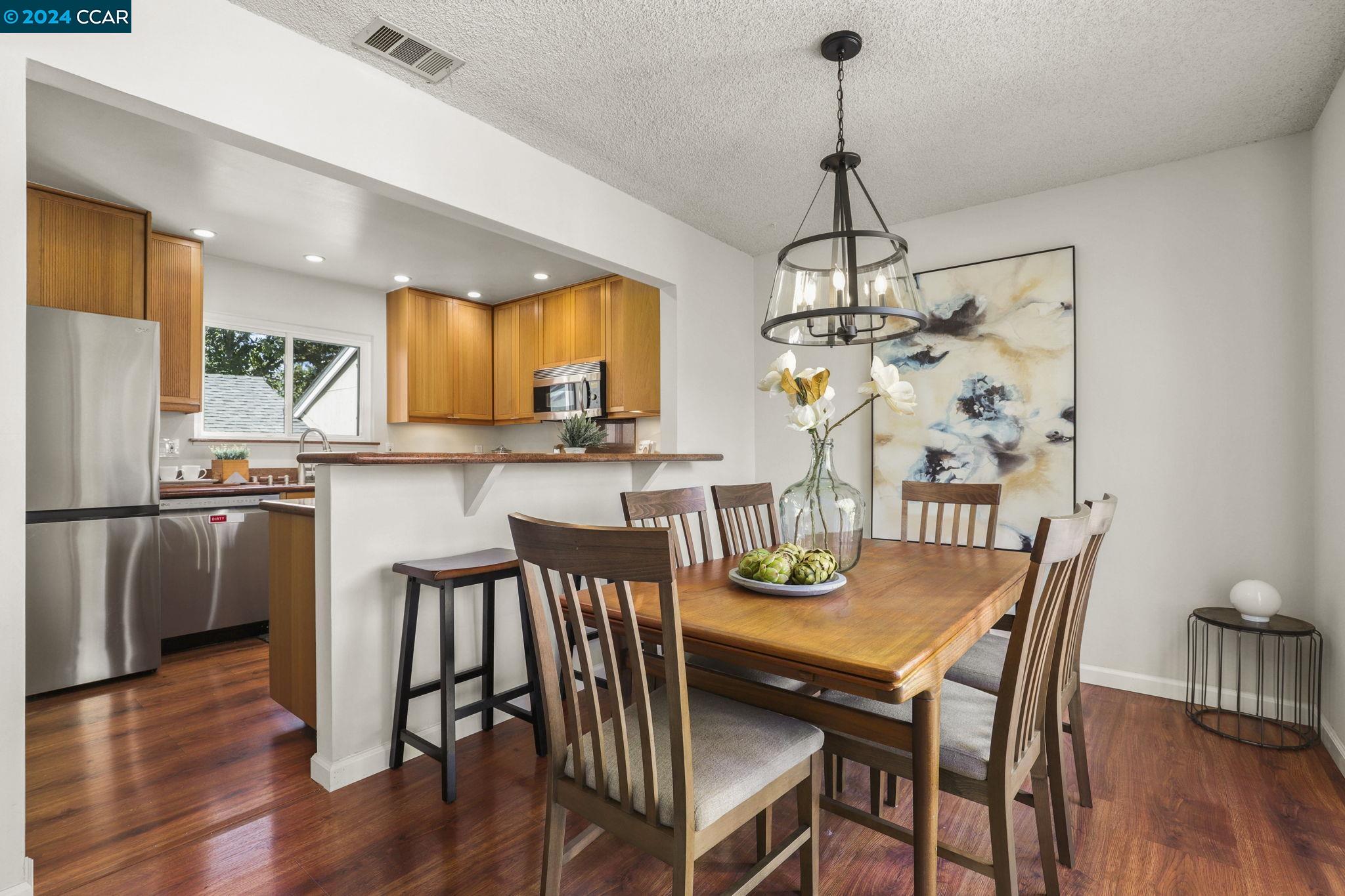 386 Camelback Rd