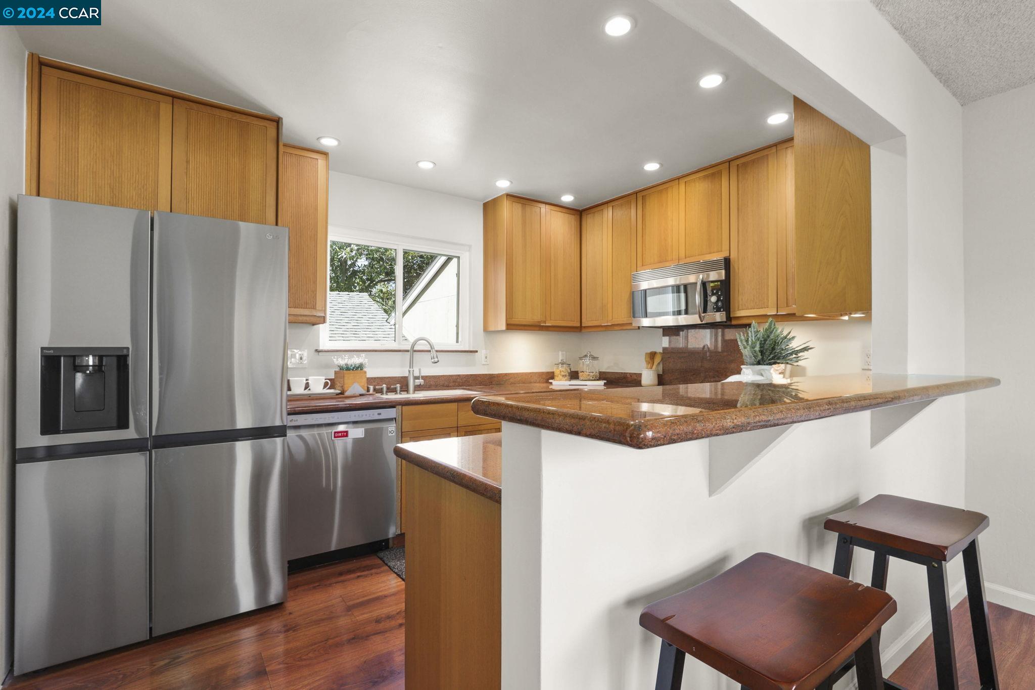 386 Camelback Rd