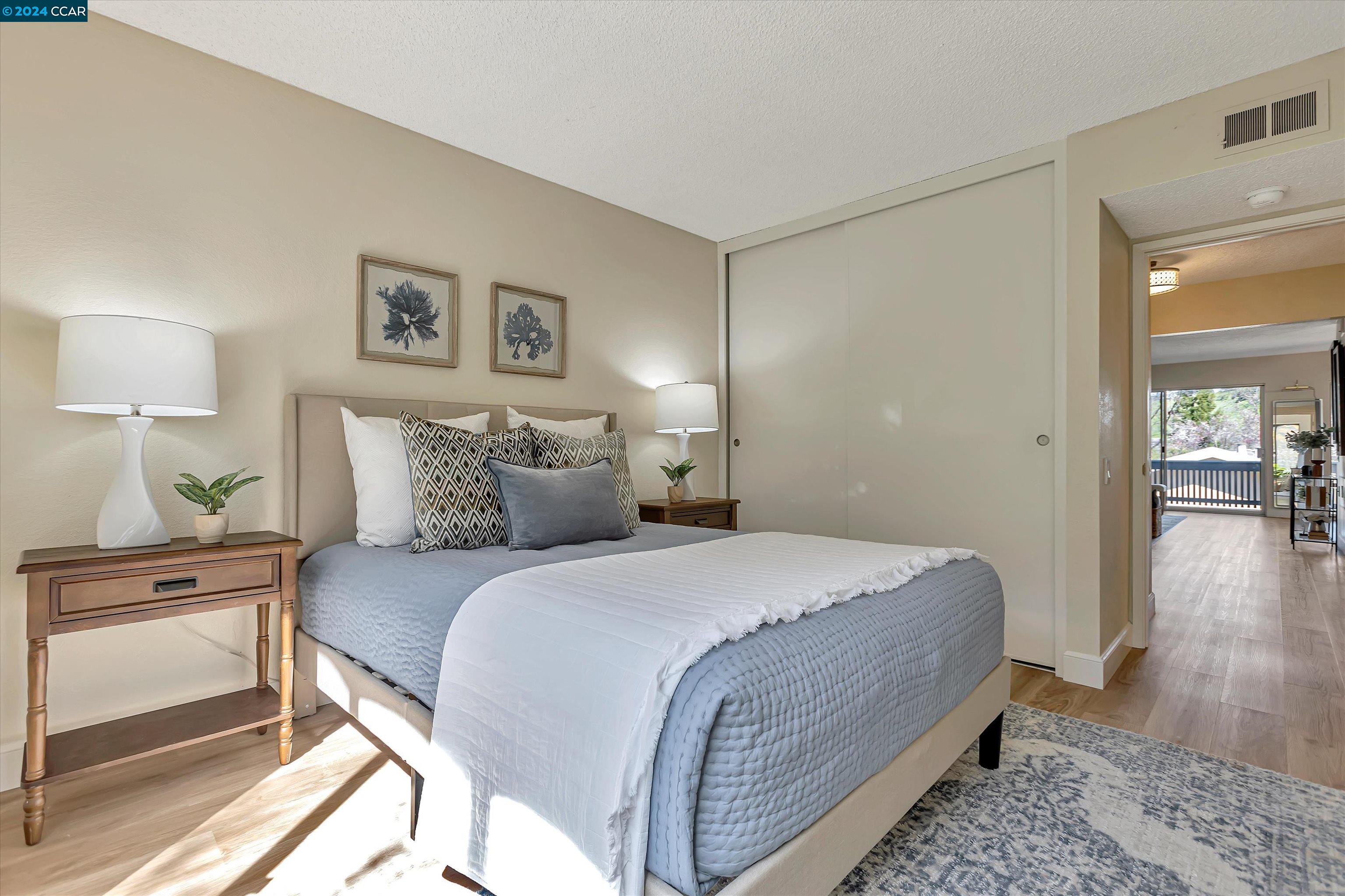 1200 Fairlawn Ct # 4