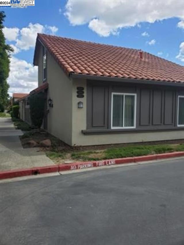 1685 Calle Santa Anna