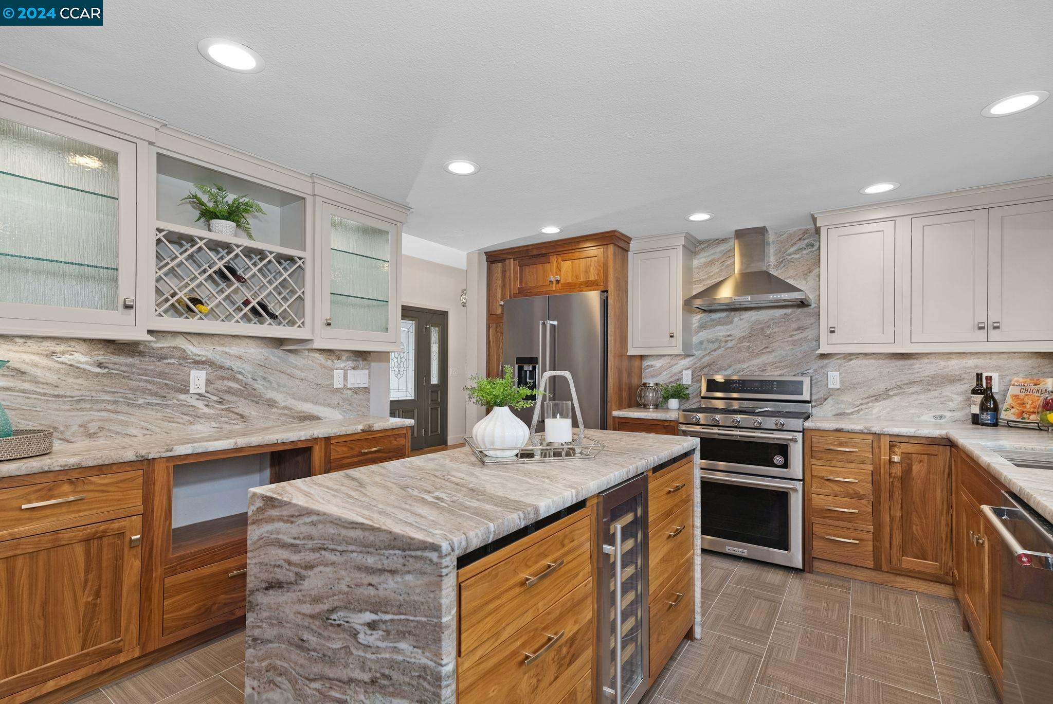 24 Barcelona Ct