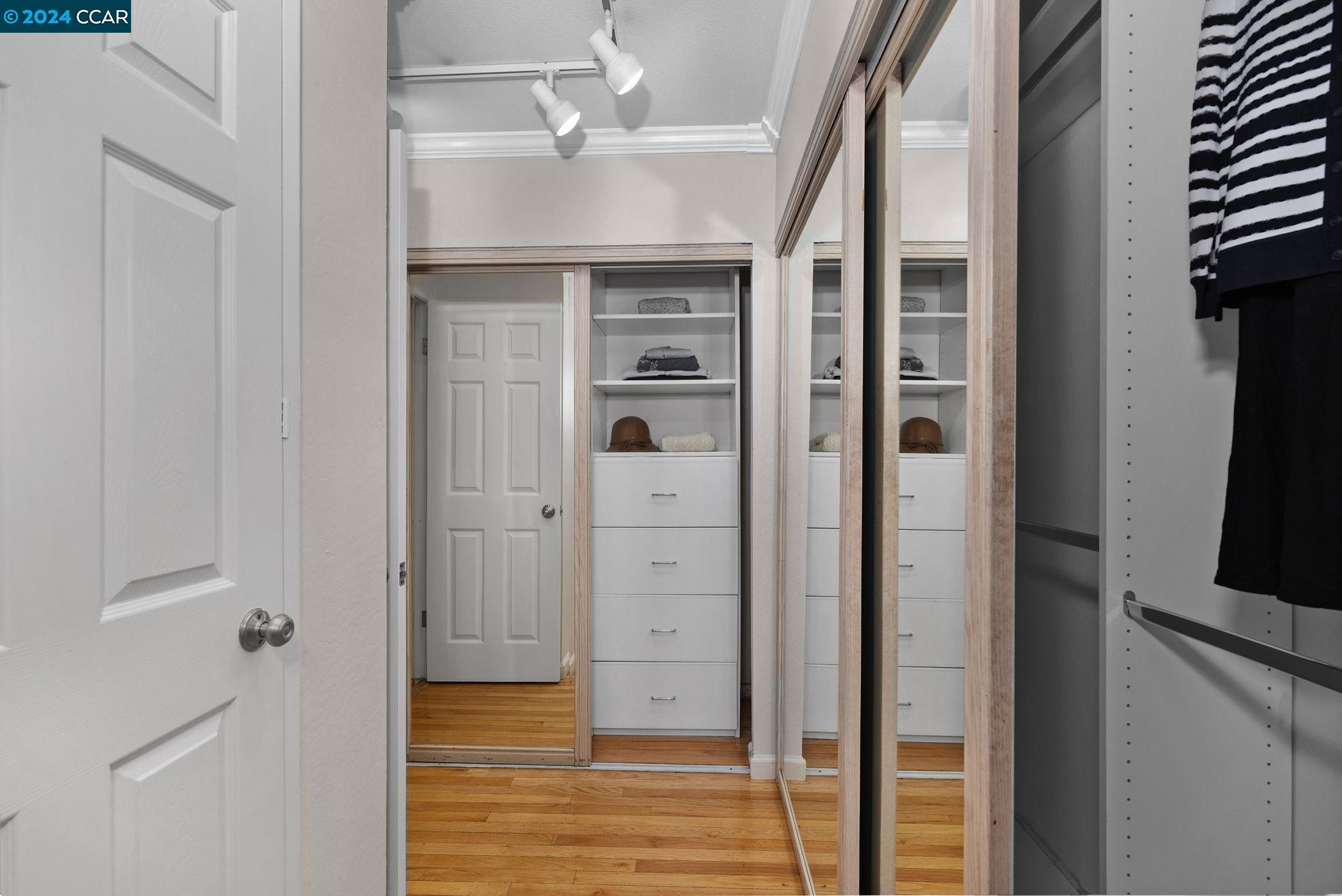 24 Barcelona Ct