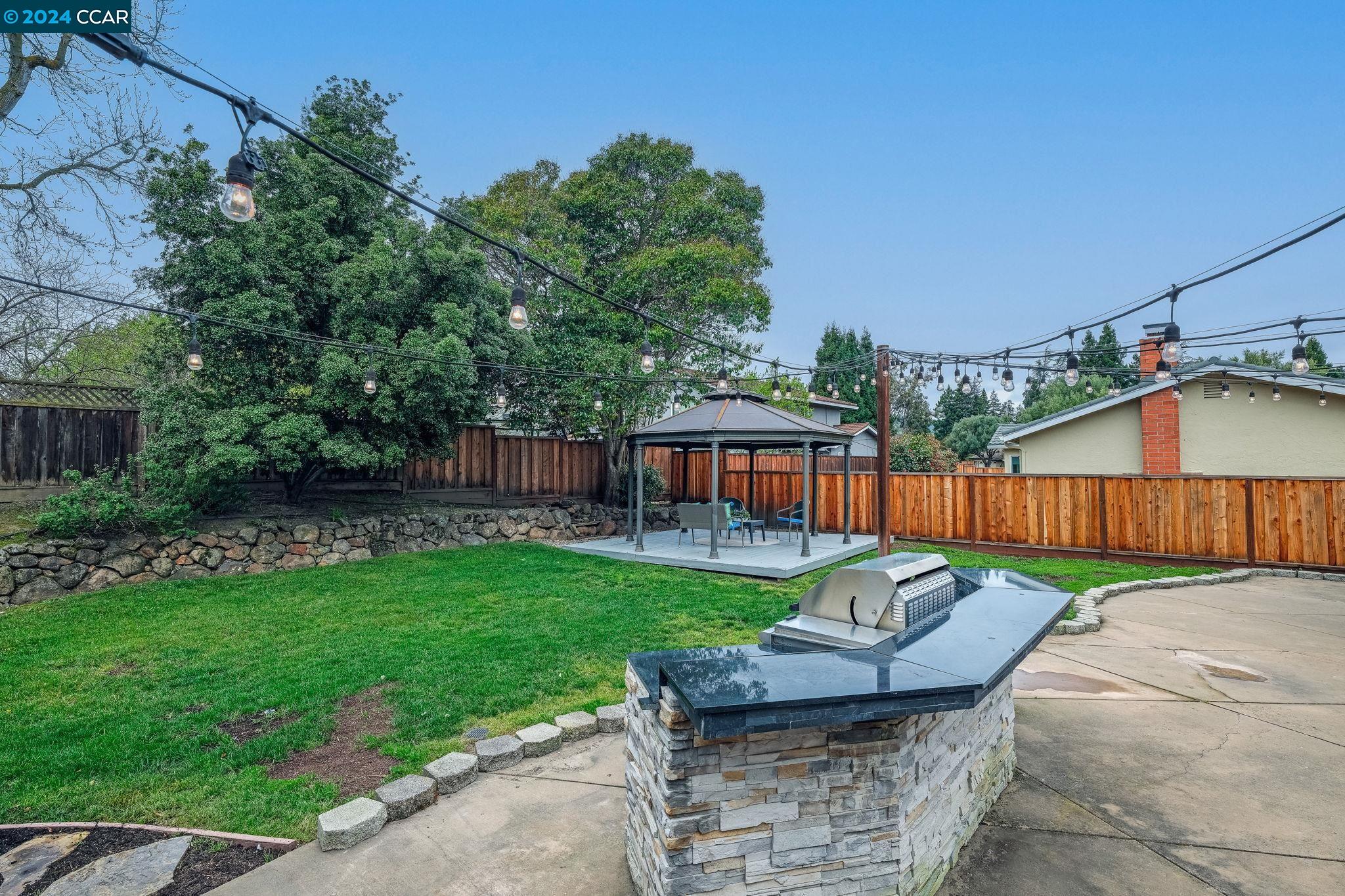 24 Barcelona Ct