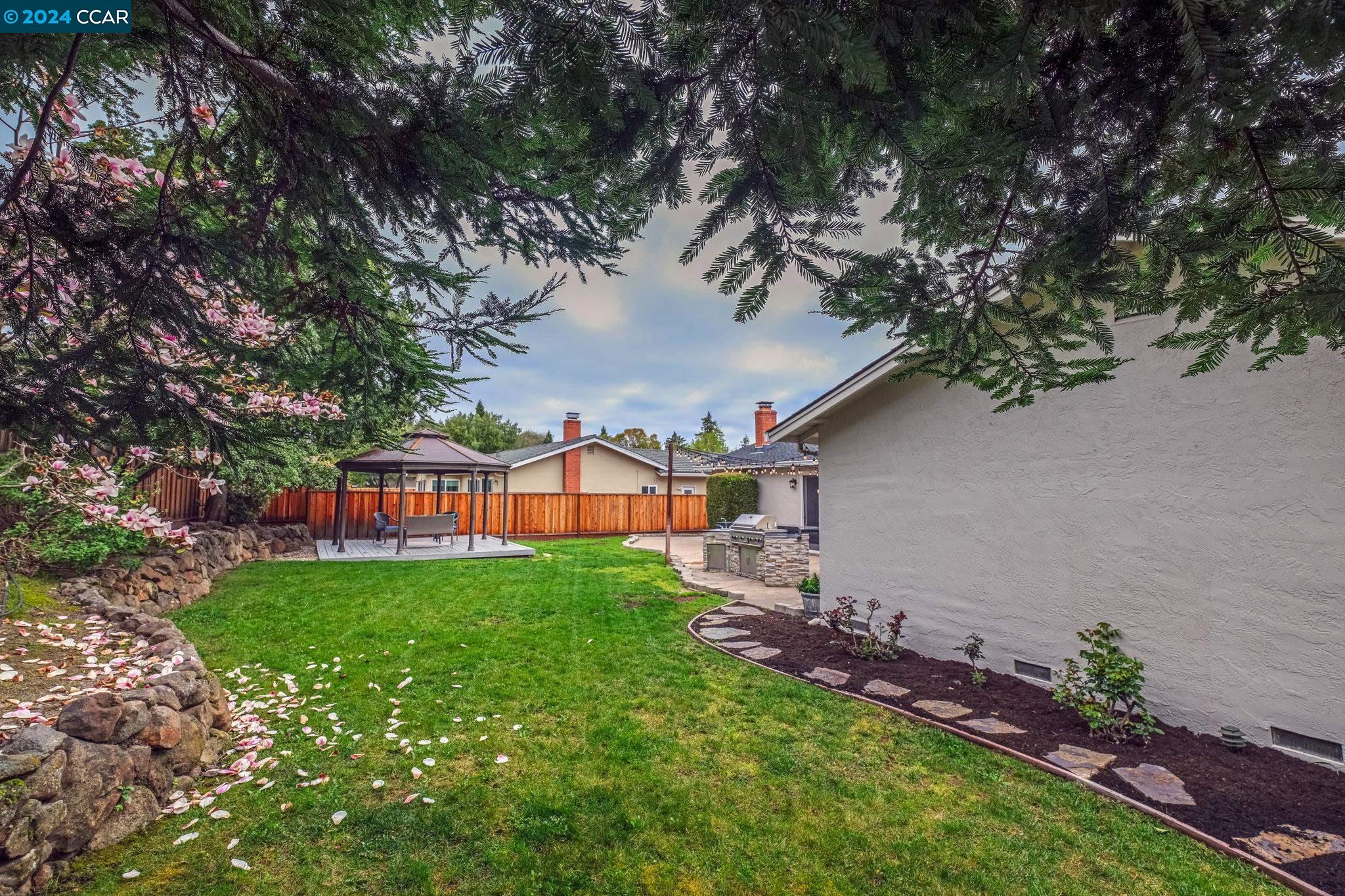 24 Barcelona Ct